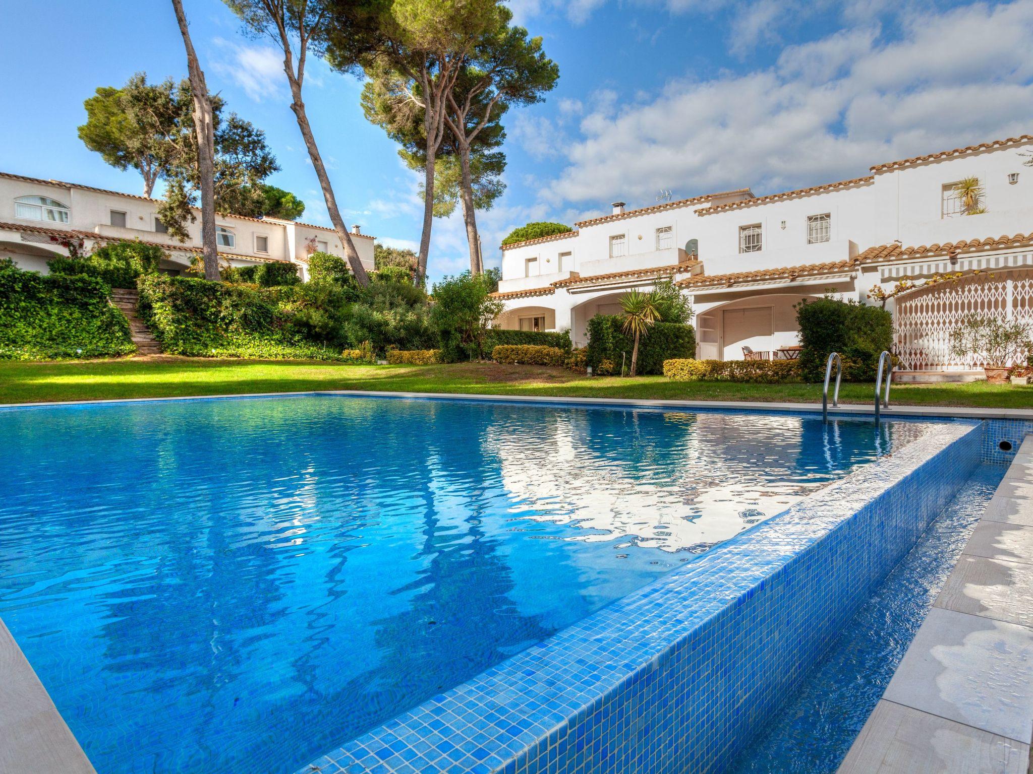 Foto 1 - Casa de 2 quartos em Pals com piscina e vistas do mar