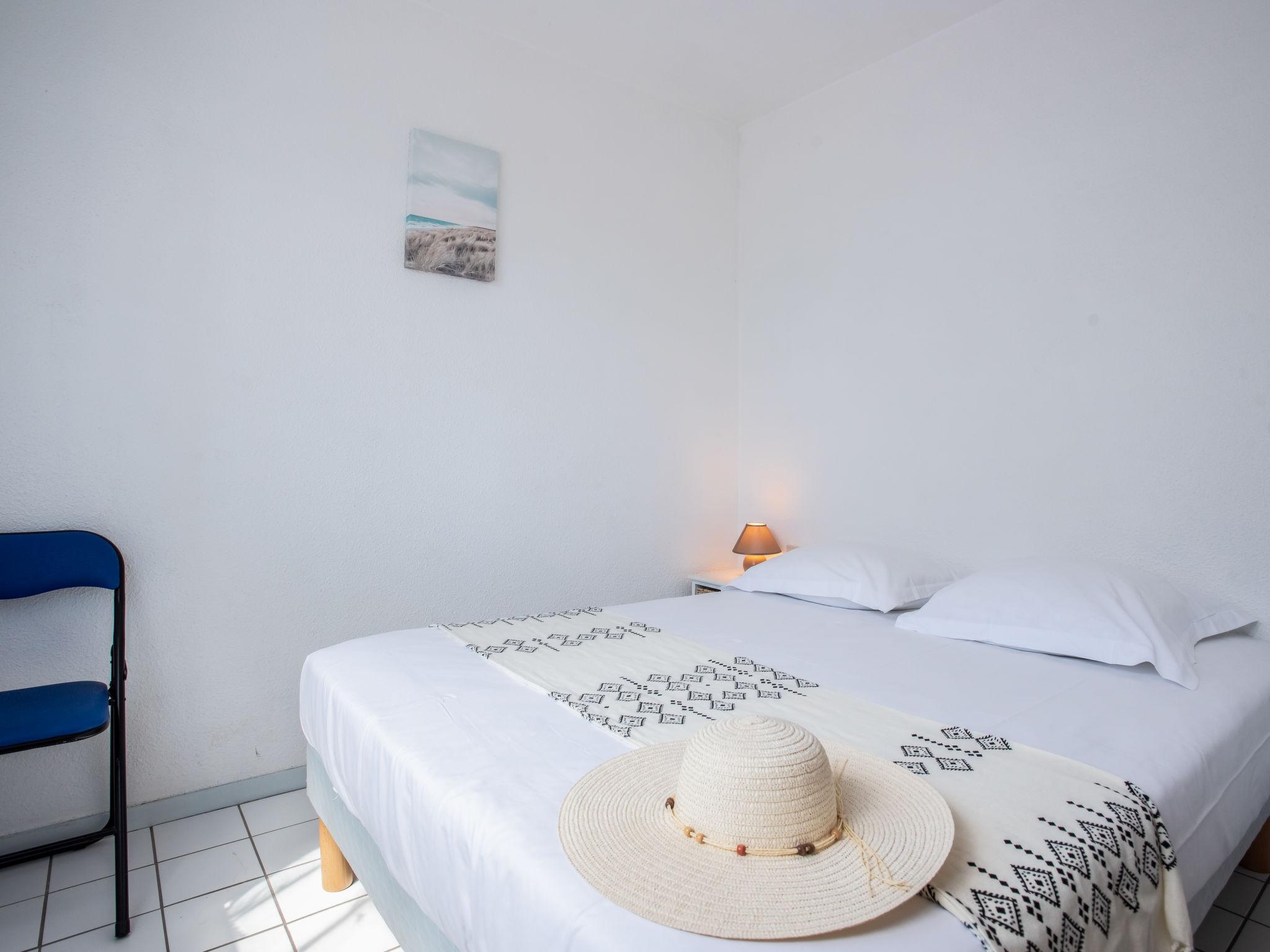 Foto 10 - Apartment mit 1 Schlafzimmer in Saint-Pierre-Quiberon mit garten und blick aufs meer