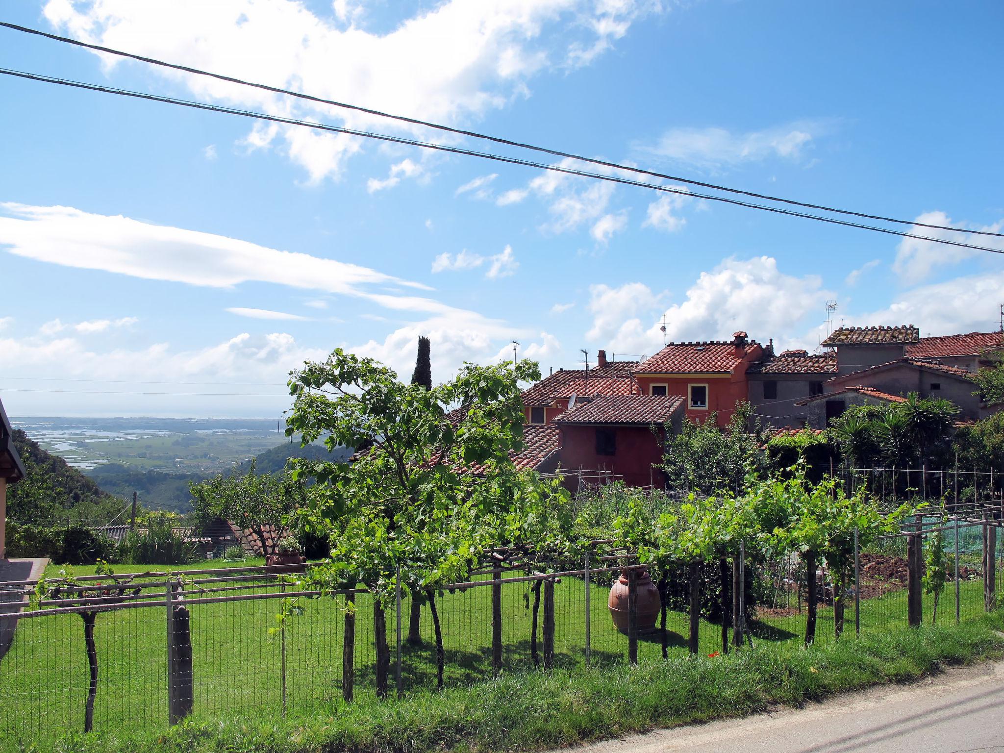 Photo 29 - 2 bedroom Apartment in Lucca with garden and terrace