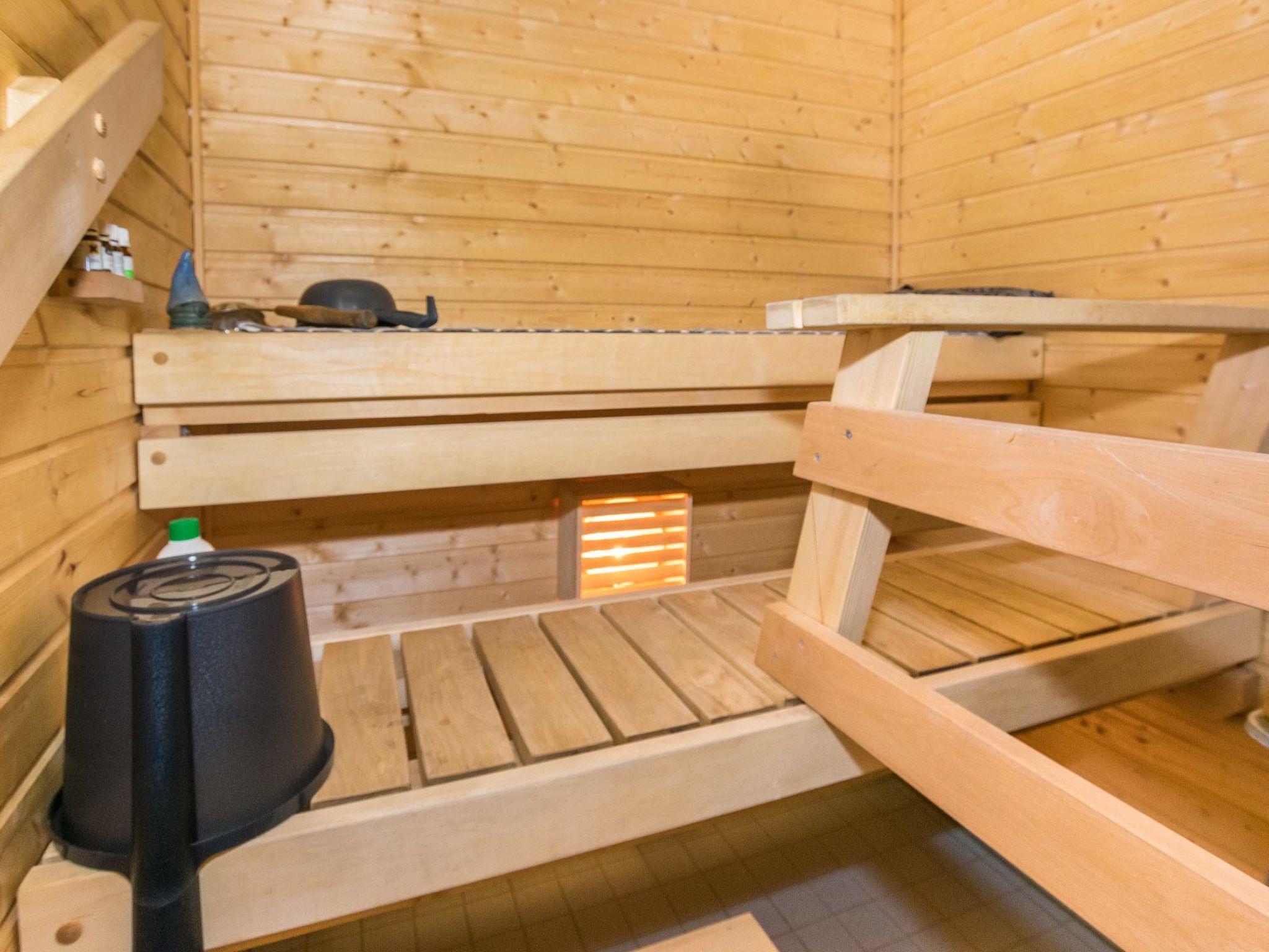 Foto 18 - Haus mit 4 Schlafzimmern in Pori mit sauna