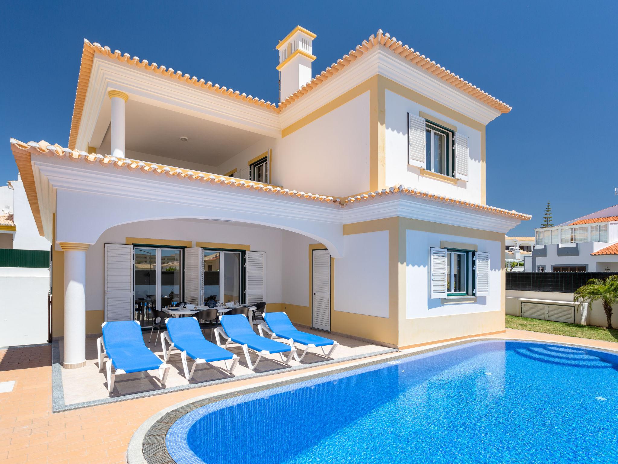 Photo 1 - Maison de 4 chambres à Albufeira avec piscine privée et vues à la mer