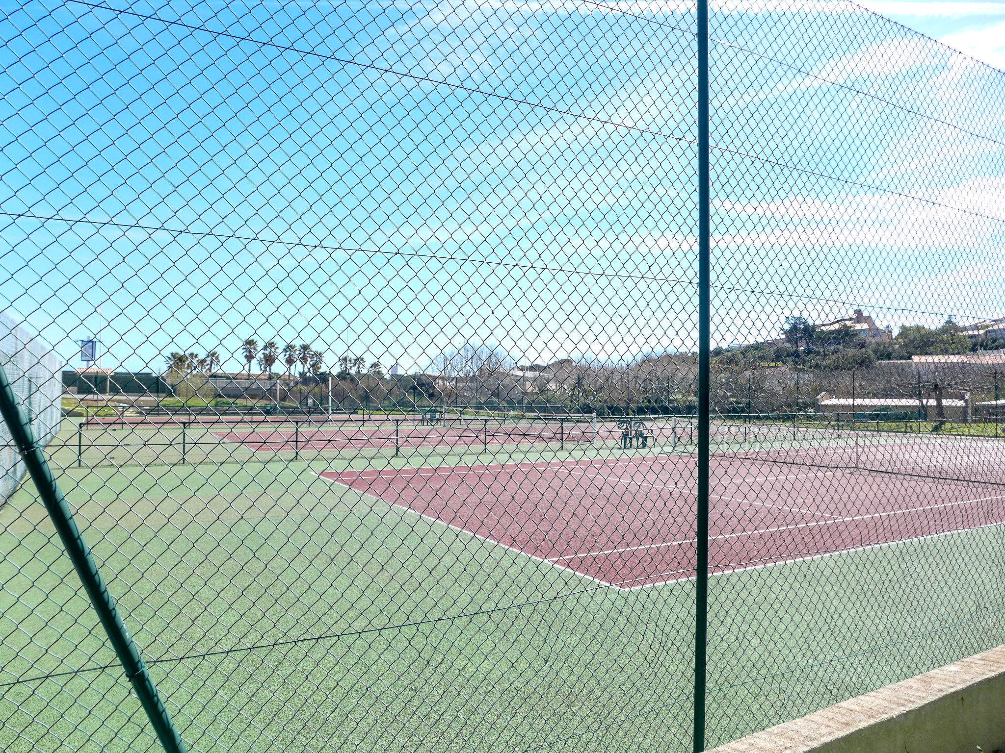 Foto 23 - Apartamento de 1 quarto em Roquebrune-sur-Argens com piscina e vistas do mar