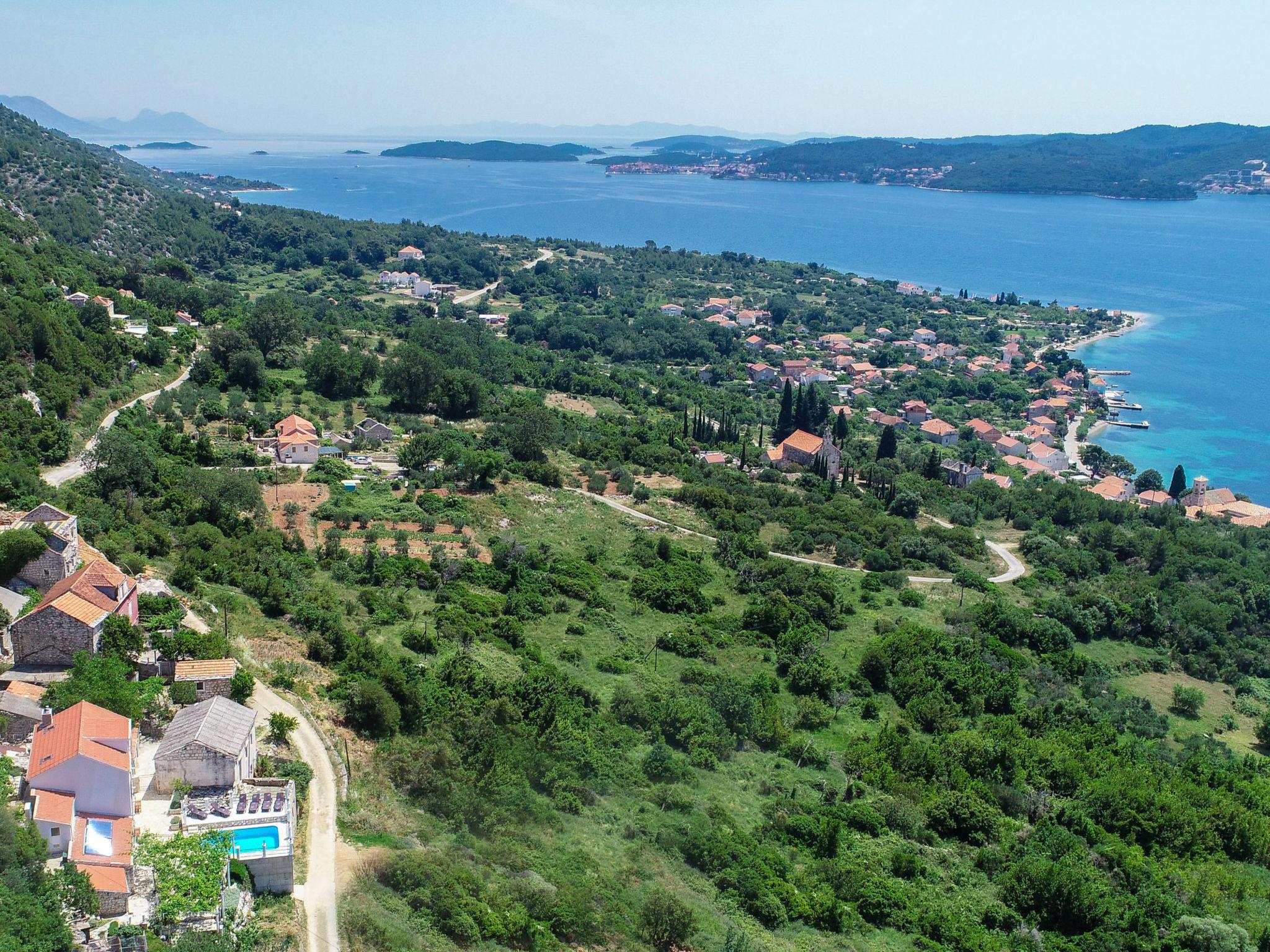 Foto 4 - Casa de 4 habitaciones en Orebić con piscina privada y jardín