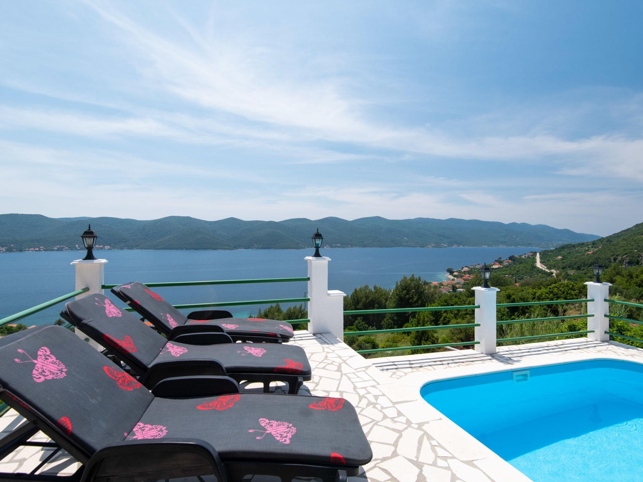 Photo 3 - 4 bedroom House in Orebić with private pool and sea view