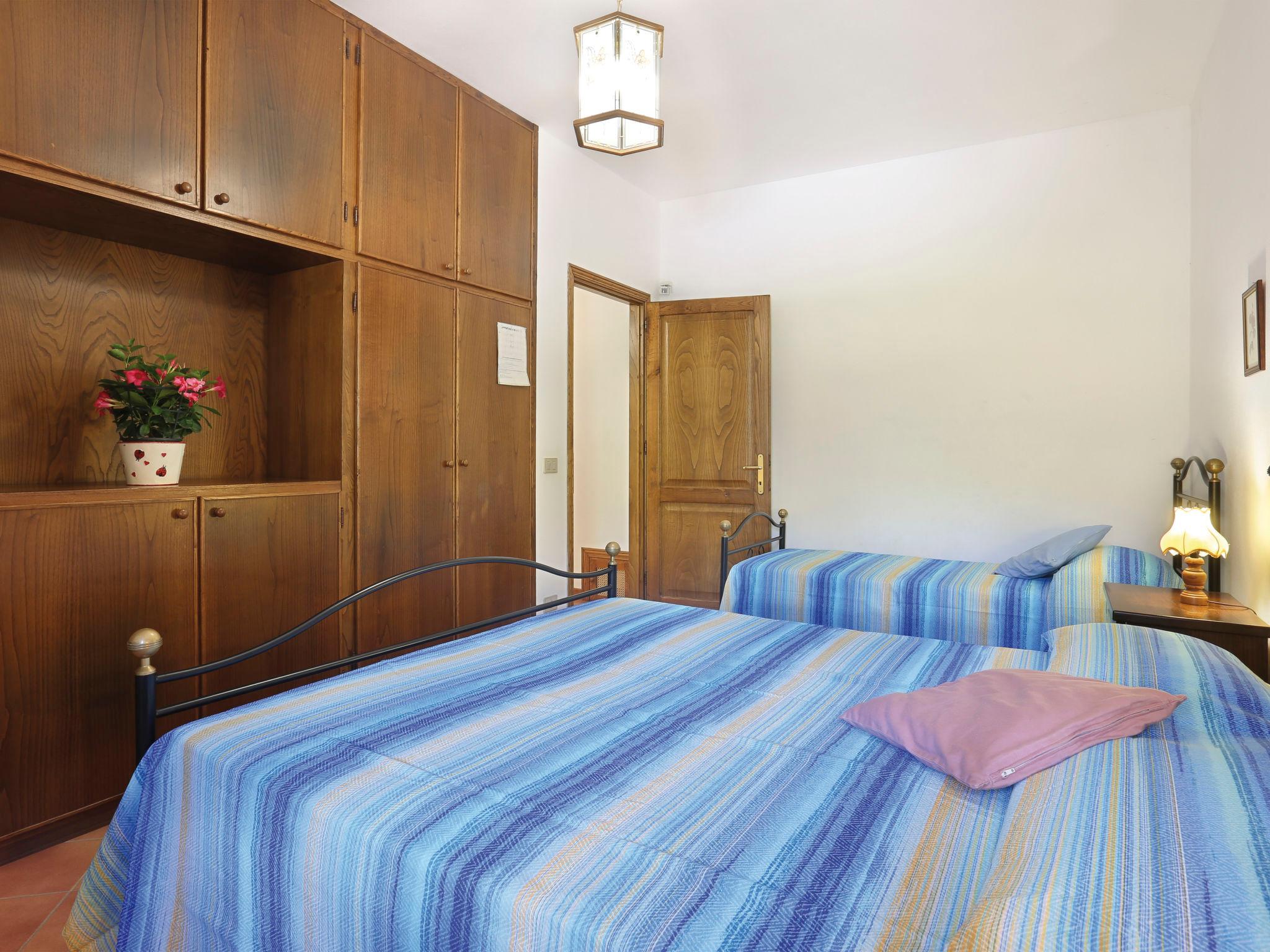 Foto 8 - Apartment mit 1 Schlafzimmer in Terricciola mit schwimmbad und garten