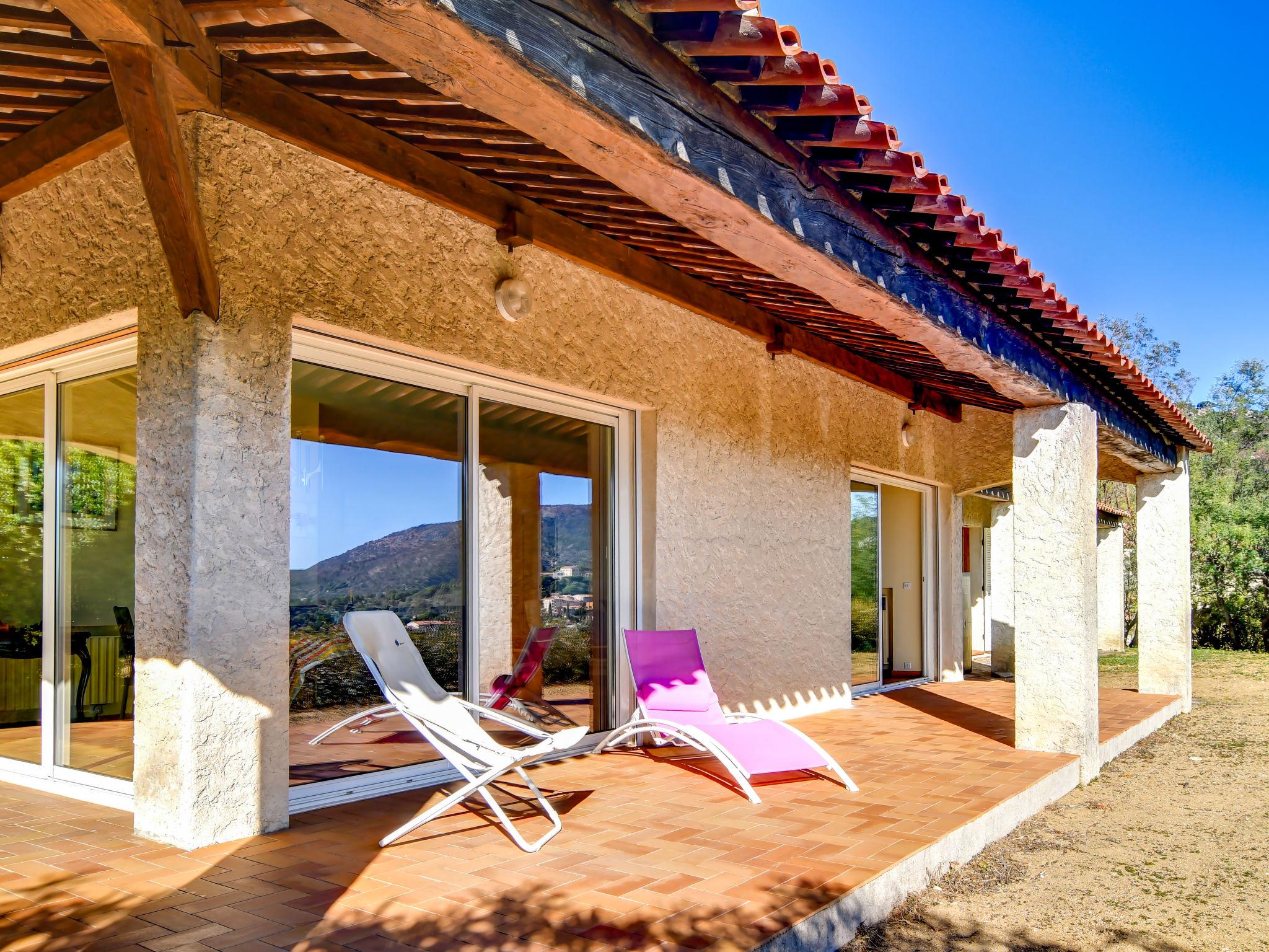 Photo 19 - Maison de 4 chambres à Bormes-les-Mimosas avec terrasse et vues à la mer