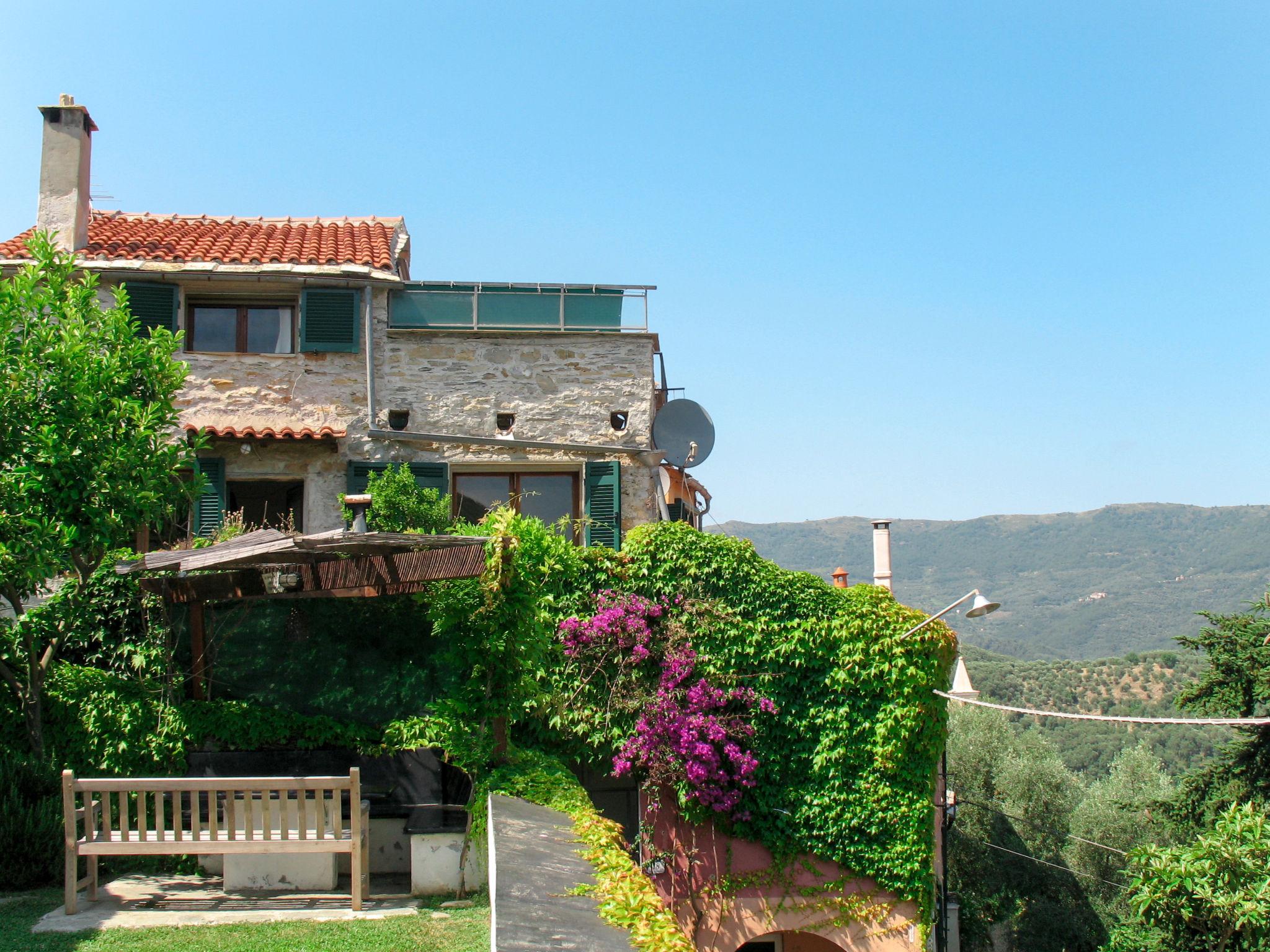 Photo 22 - 2 bedroom House in Dolcedo with garden and terrace