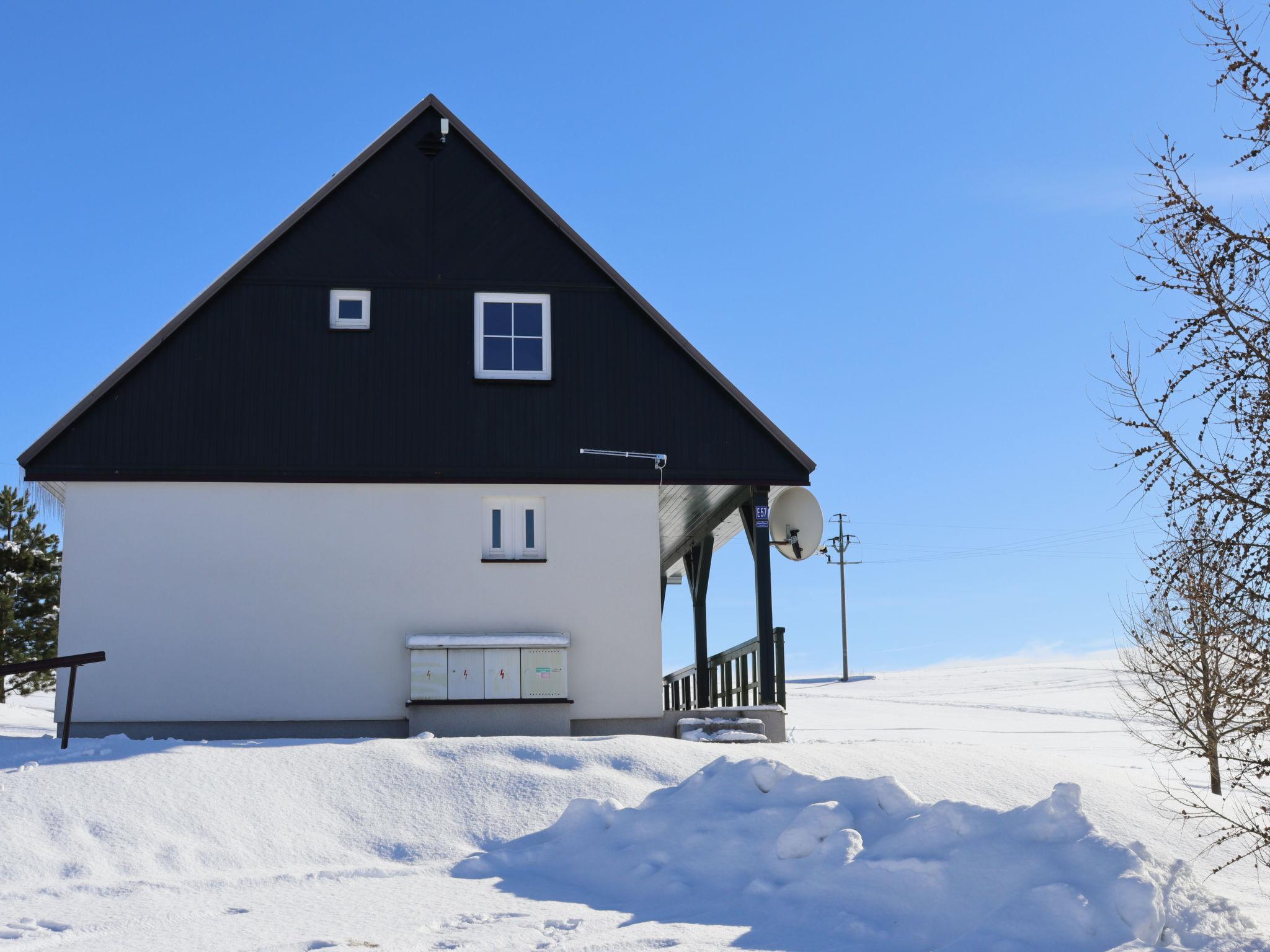 Photo 25 - Maison de 3 chambres à Černý Důl avec piscine et vues sur la montagne