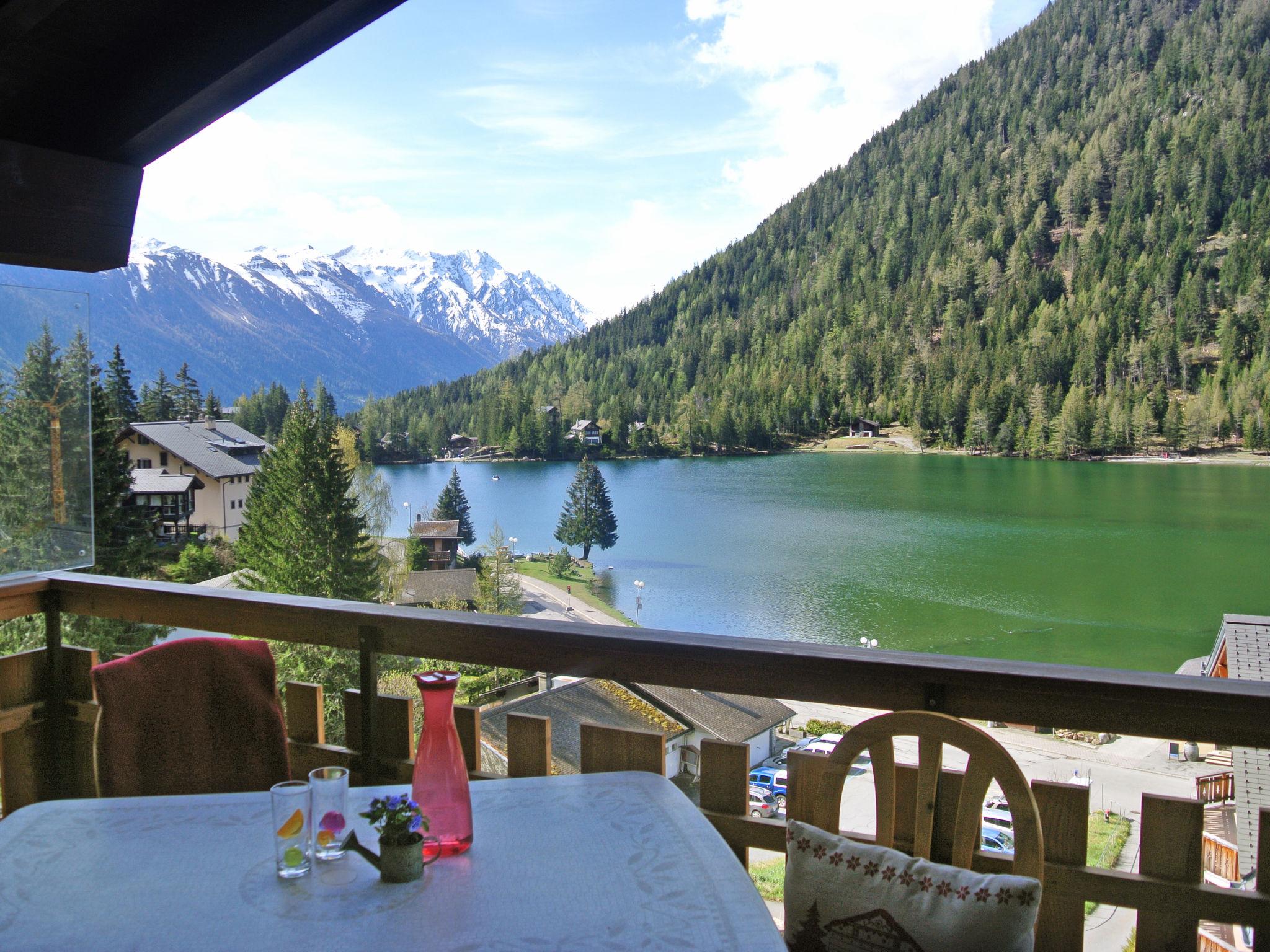 Foto 2 - Apartamento de 2 habitaciones en Orsières con vistas a la montaña