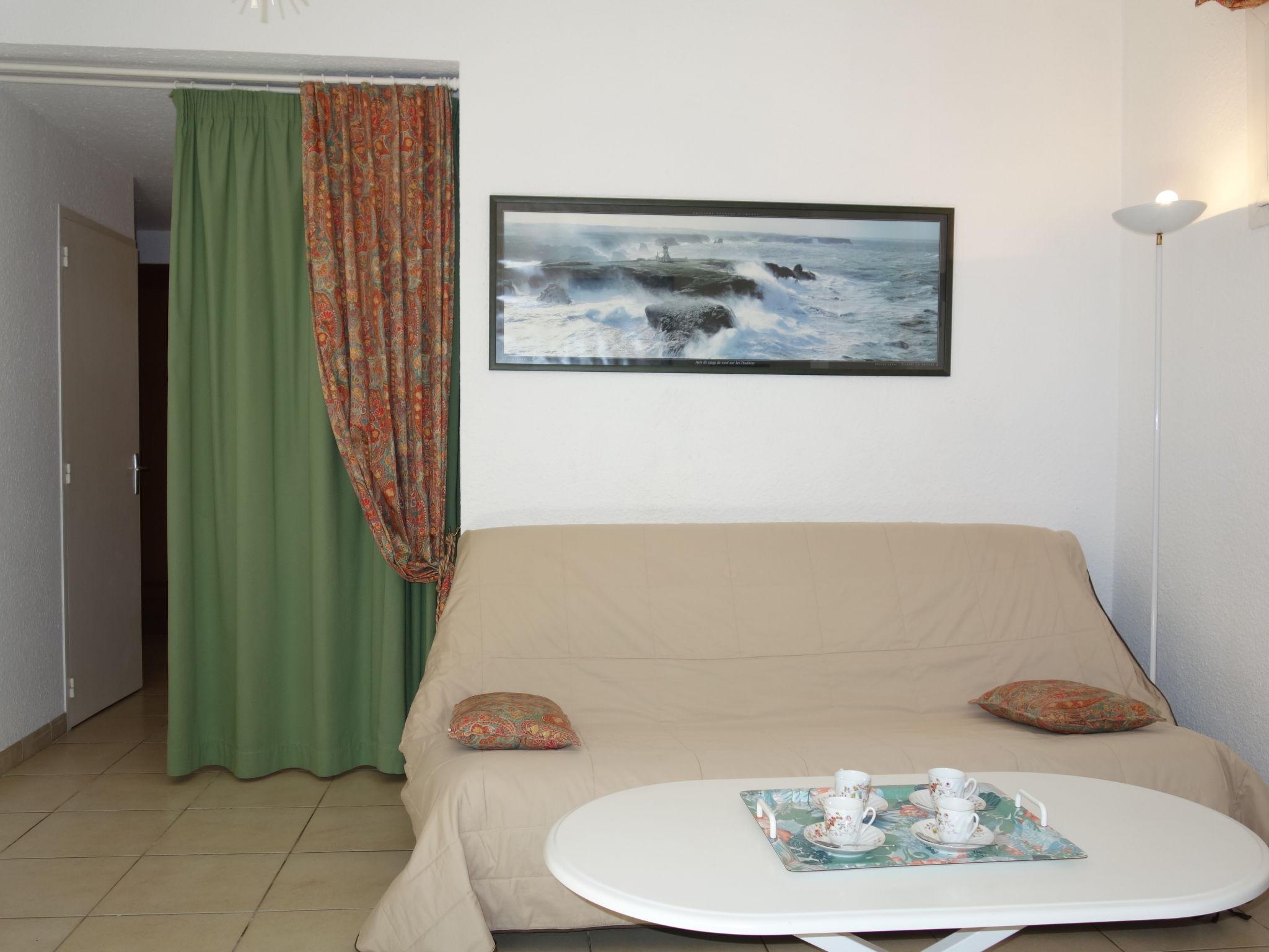 Photo 8 - Appartement de 1 chambre à La Ciotat avec jardin et vues à la mer