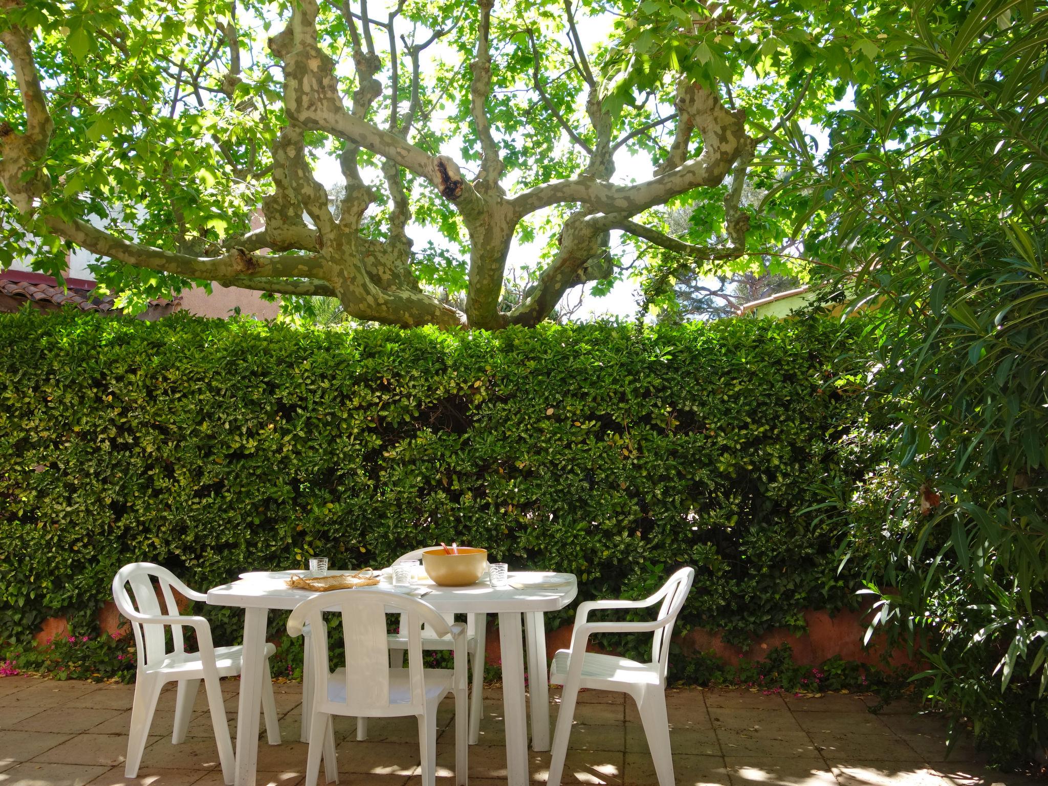 Foto 3 - Apartamento de 1 habitación en La Ciotat con jardín y vistas al mar