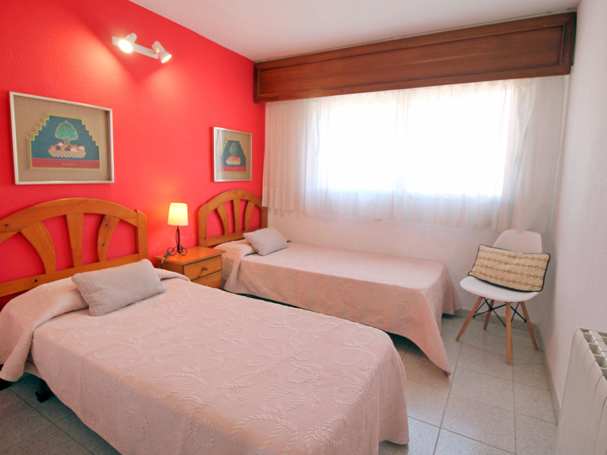 Foto 9 - Appartamento con 2 camere da letto a Benidorm con terrazza