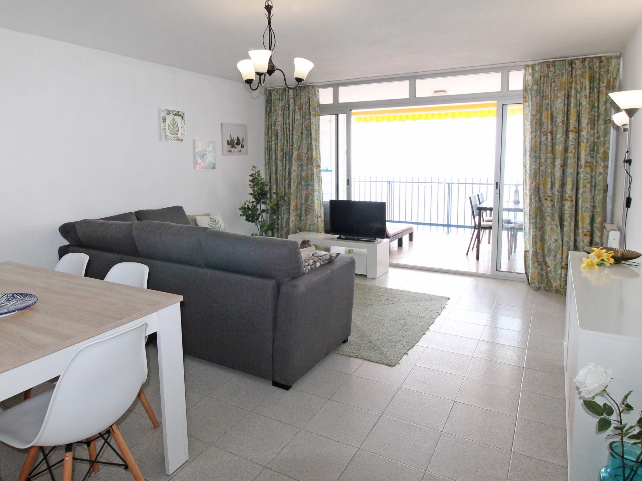 Foto 2 - Apartamento de 2 habitaciones en Benidorm con terraza y vistas al mar