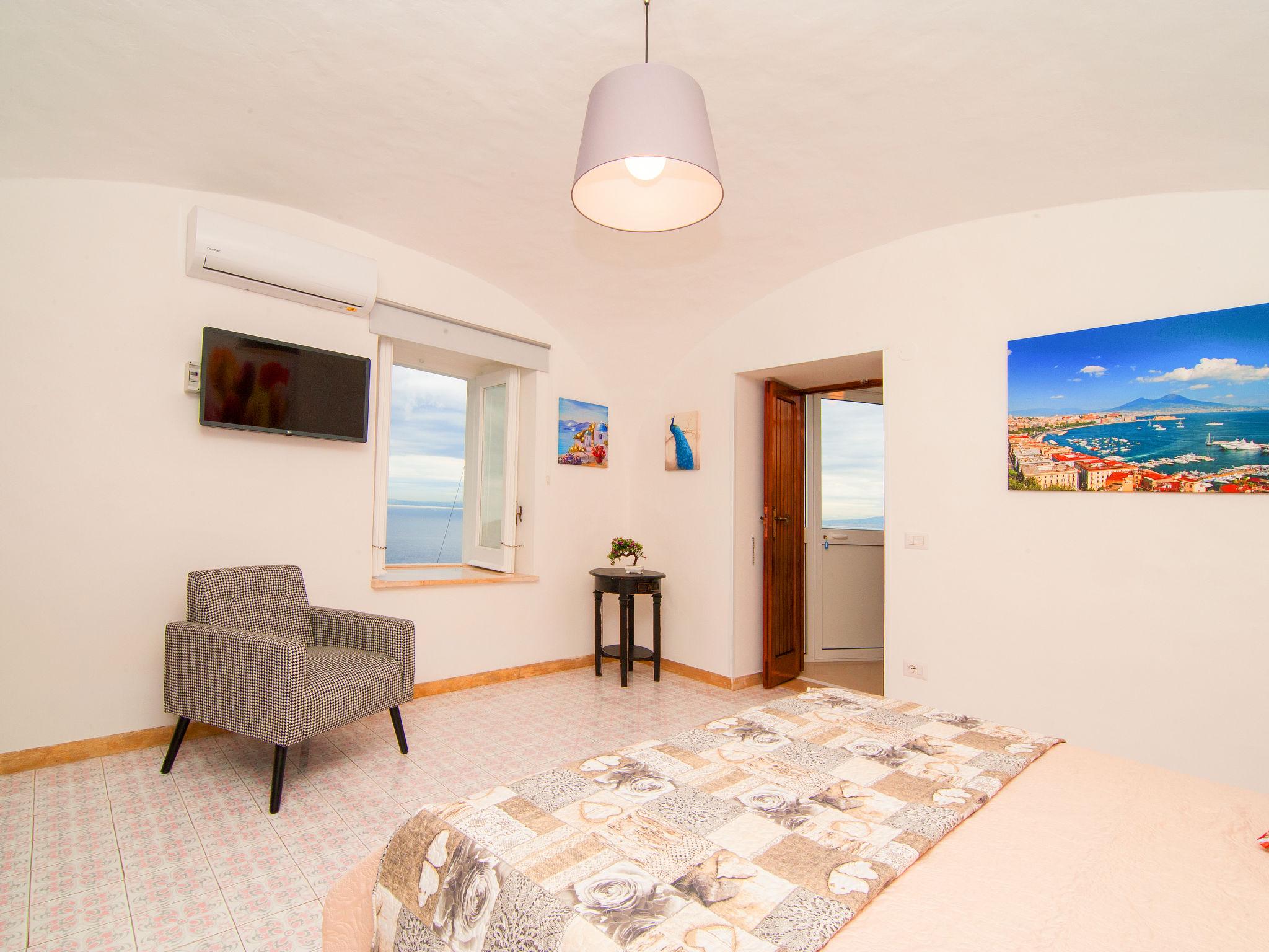 Photo 14 - 1 bedroom Apartment in Massa Lubrense with garden and terrace