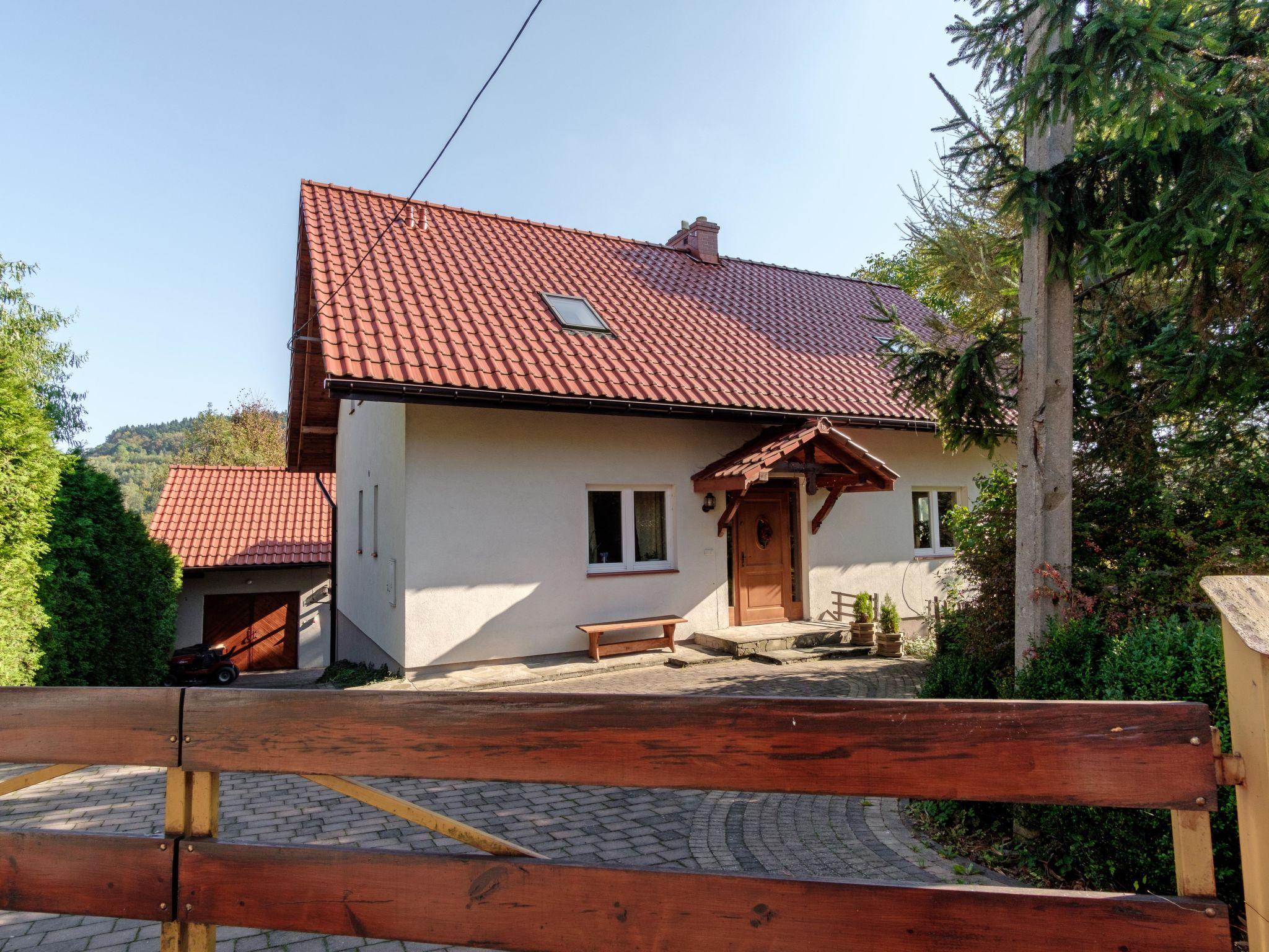 Foto 40 - Casa de 3 habitaciones en Budzów con jardín y terraza