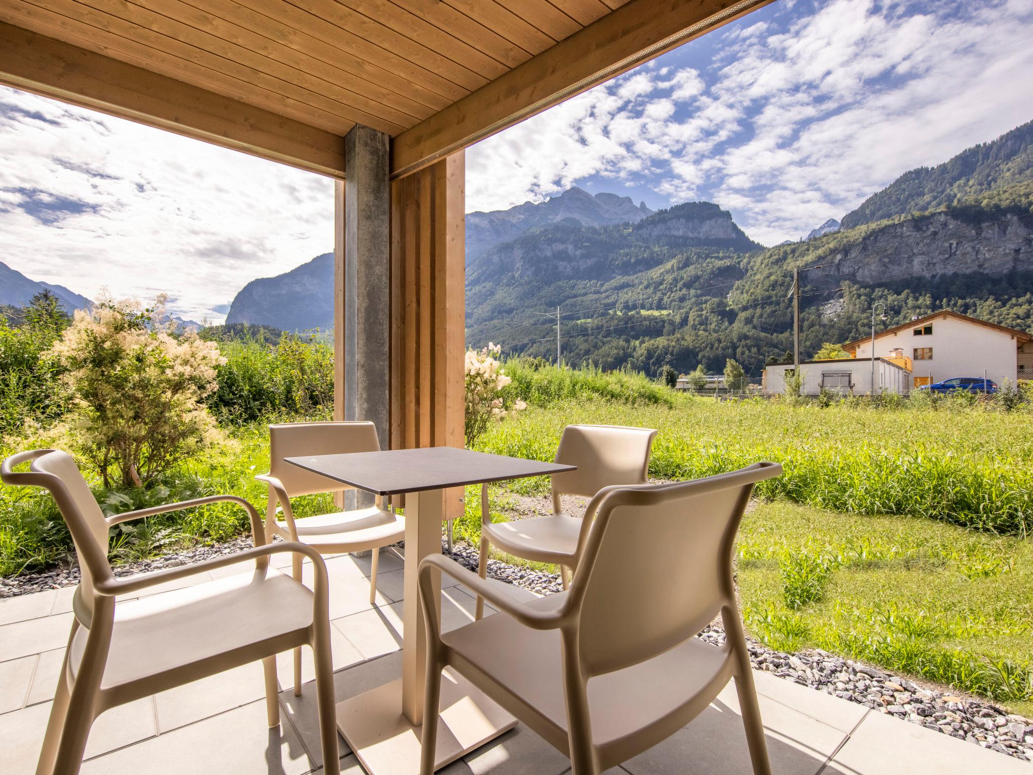 Foto 5 - Apartamento de 2 habitaciones en Meiringen con jardín y vistas a la montaña