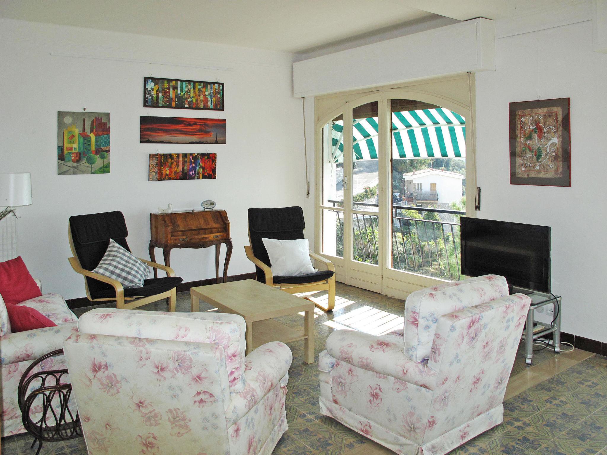 Photo 8 - 2 bedroom Apartment in Ventimiglia with terrace and sea view