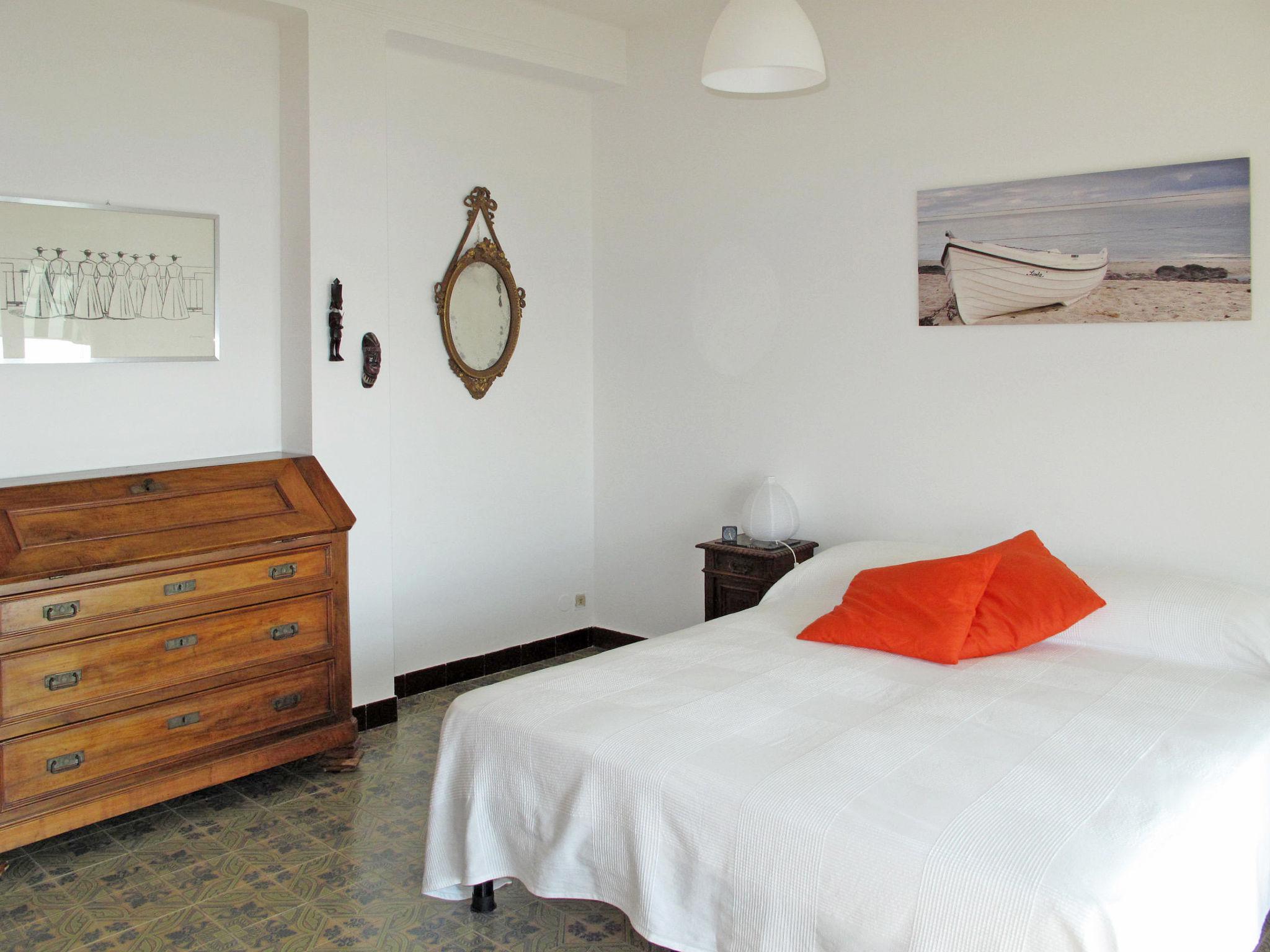 Foto 11 - Apartamento de 2 quartos em Ventimiglia com jardim e terraço