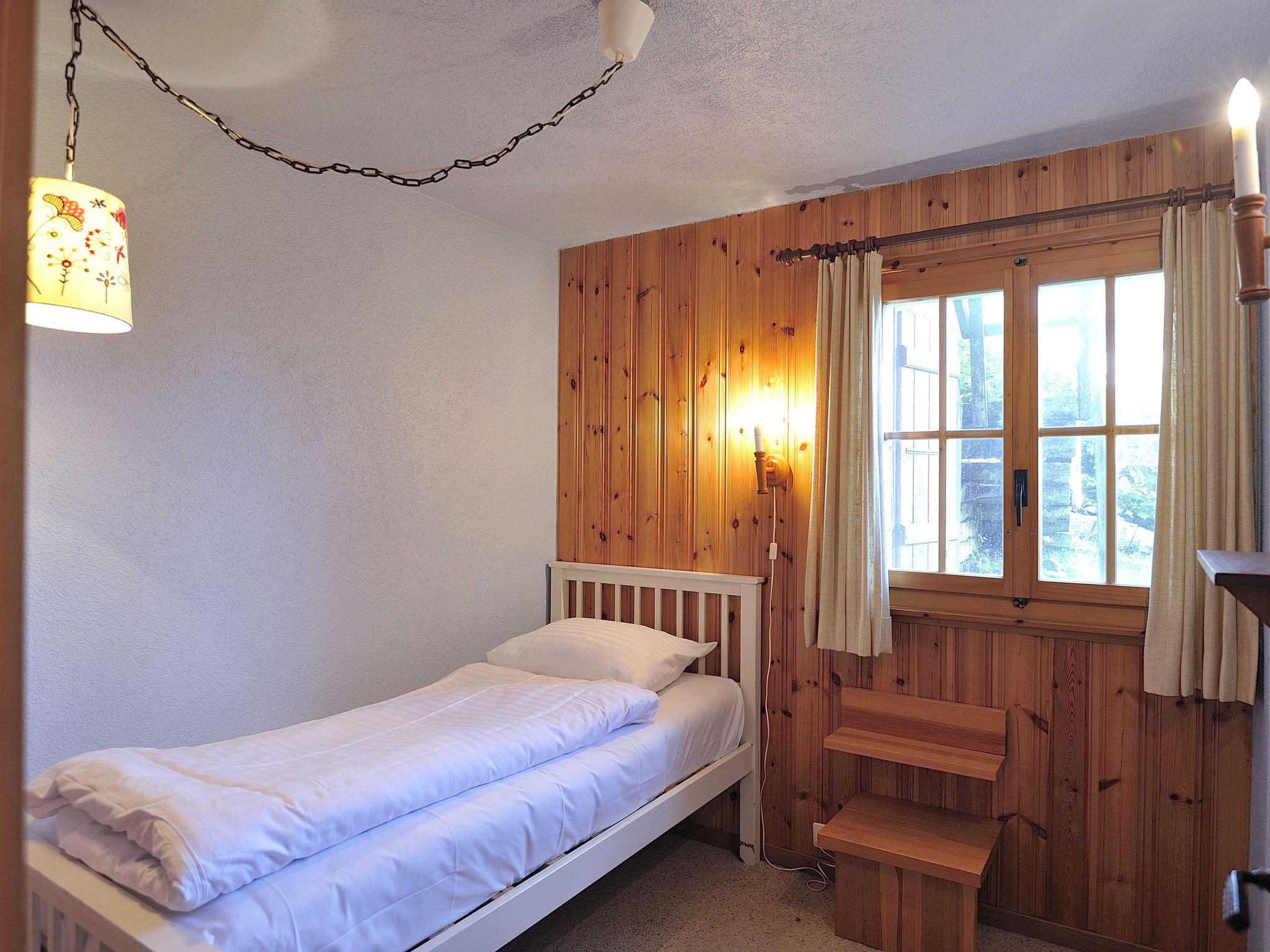 Foto 9 - Casa con 3 camere da letto a Gruyères con giardino e vista sulle montagne