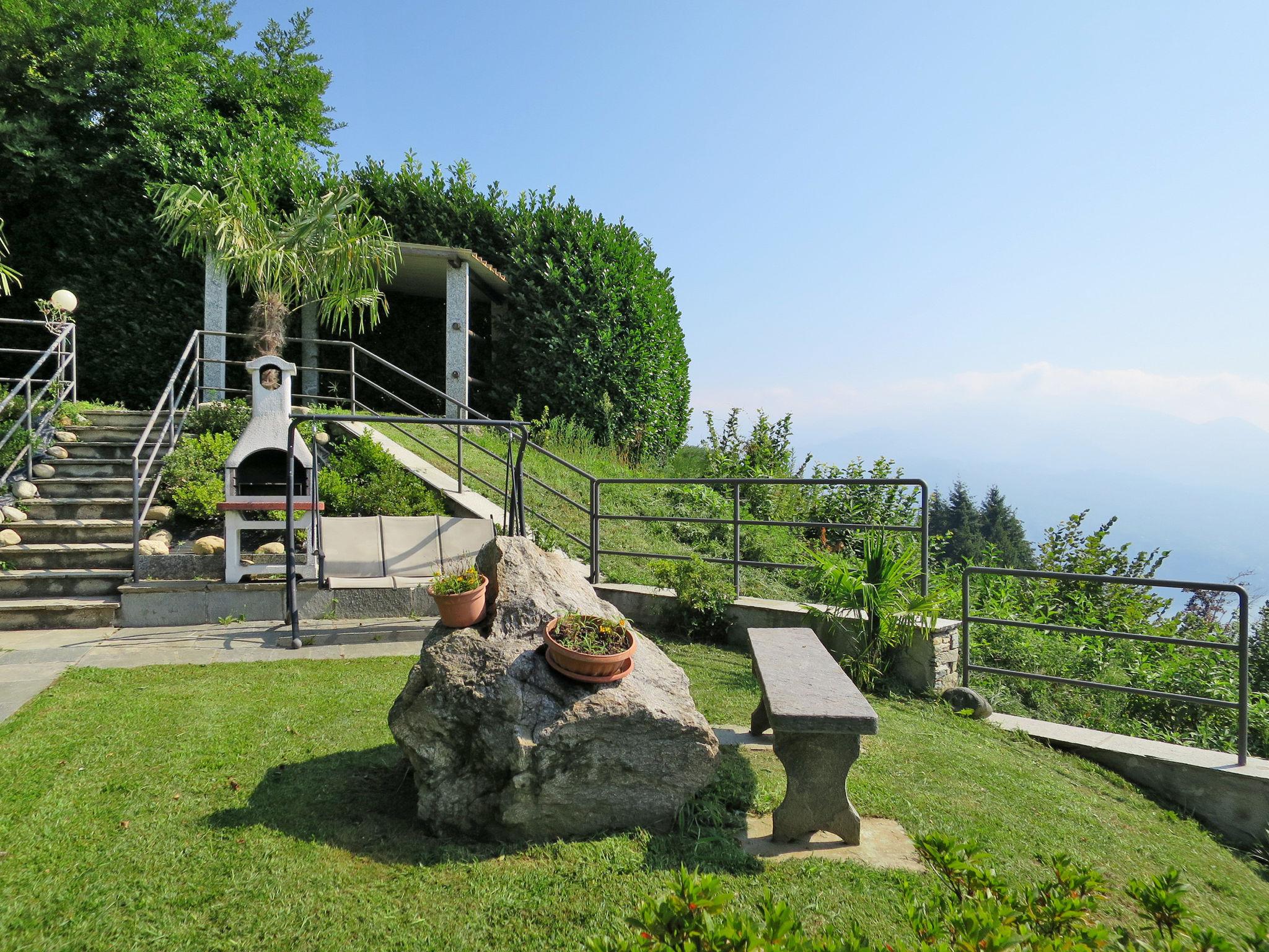 Foto 15 - Casa con 2 camere da letto a Trarego Viggiona con piscina privata e vista sulle montagne