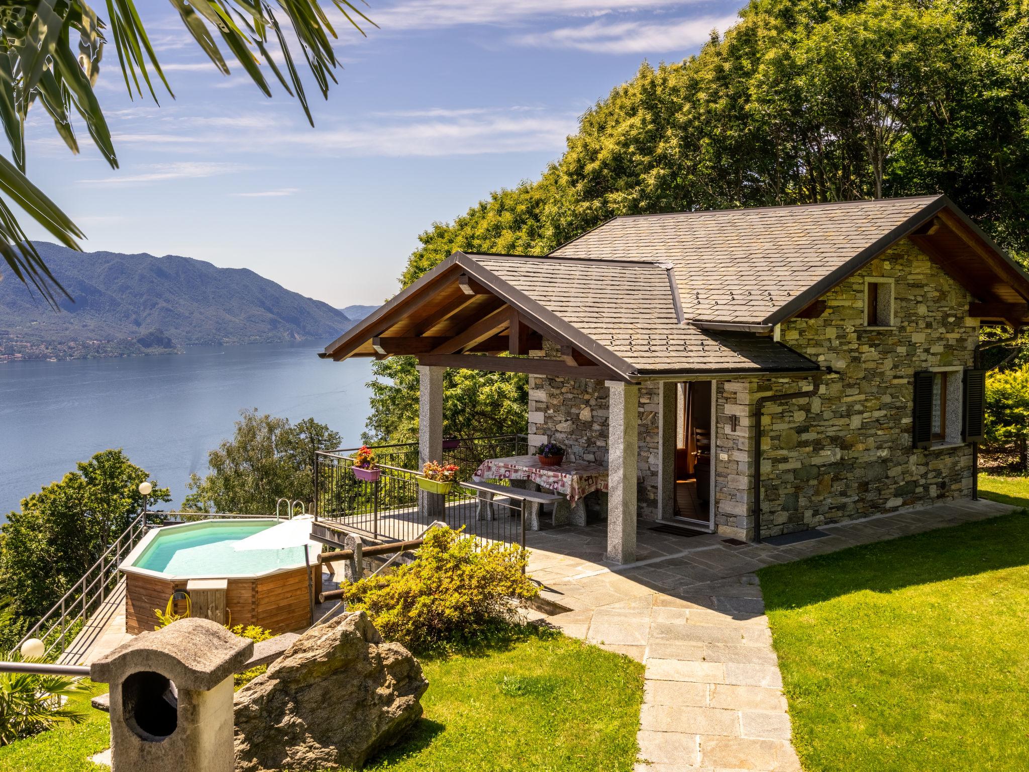 Photo 1 - Maison de 2 chambres à Trarego Viggiona avec piscine privée et jardin