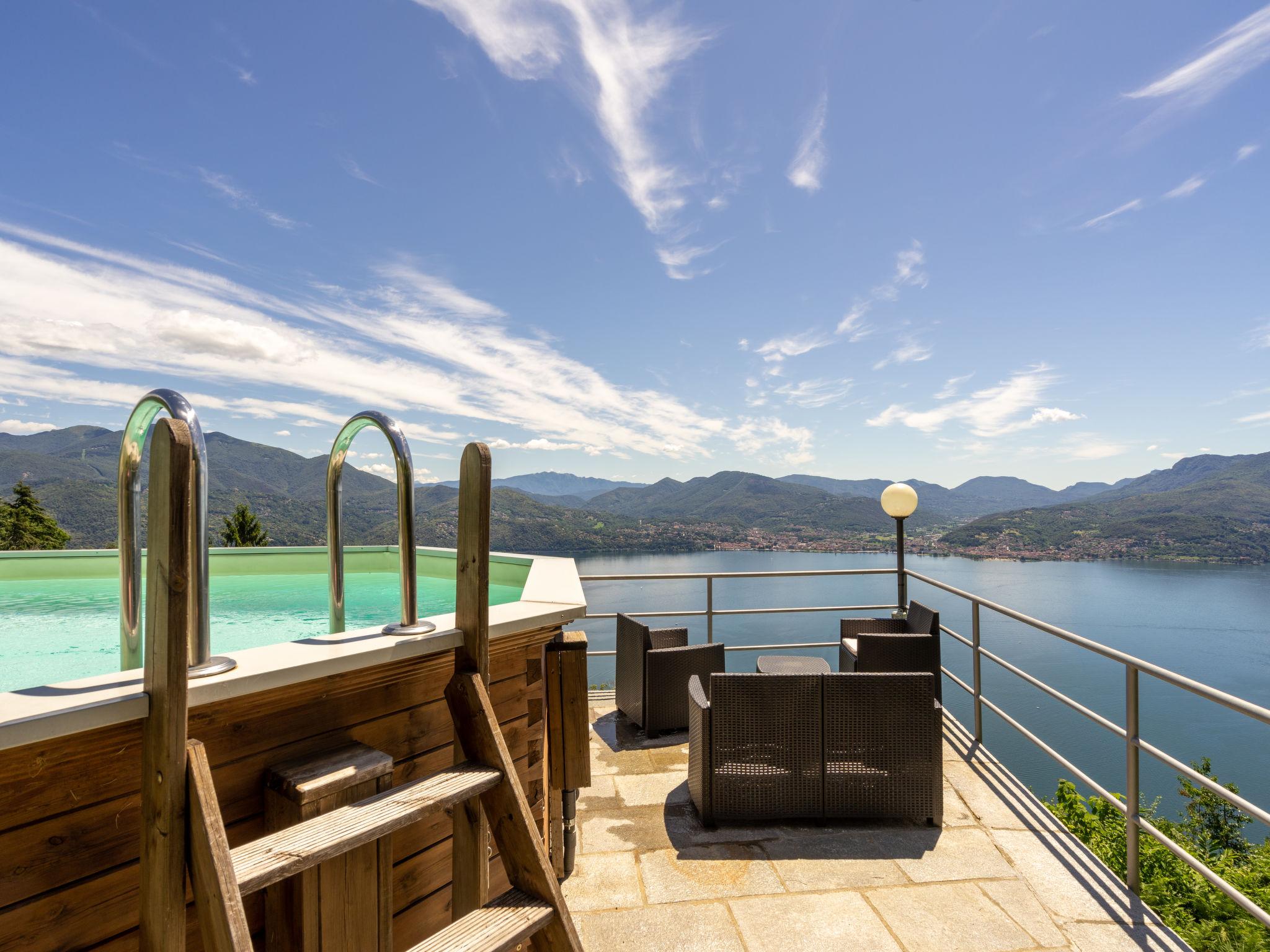 Photo 3 - Maison de 2 chambres à Trarego Viggiona avec piscine privée et jardin