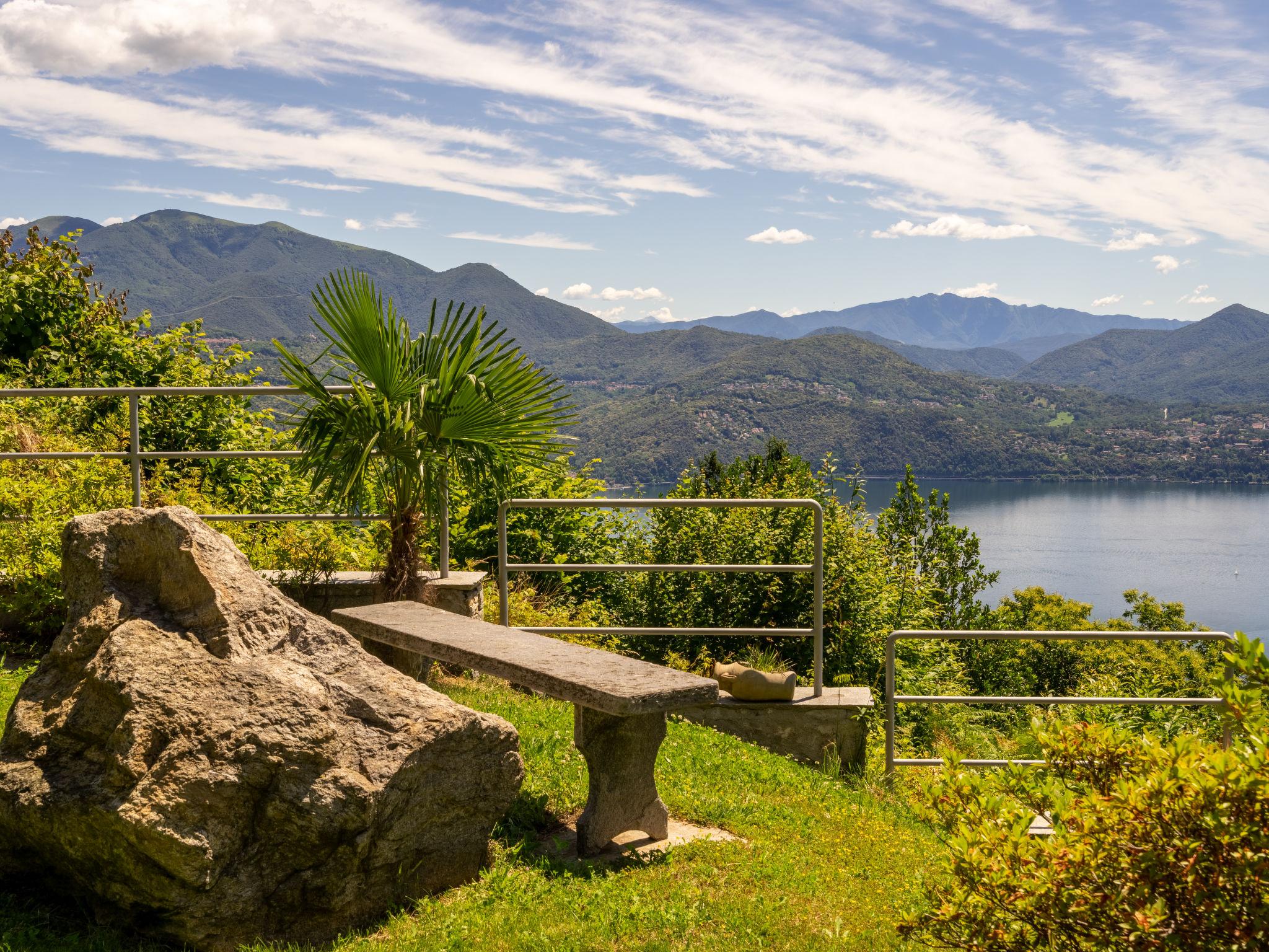 Foto 17 - Casa de 2 quartos em Trarego Viggiona com piscina privada e vista para a montanha