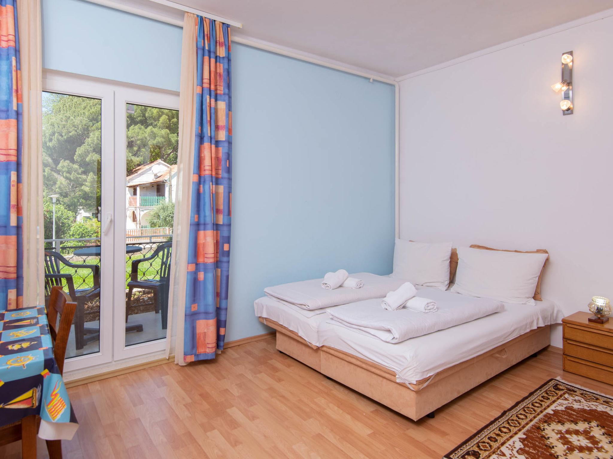 Foto 7 - Appartamento con 1 camera da letto a Orebić con piscina e vista mare