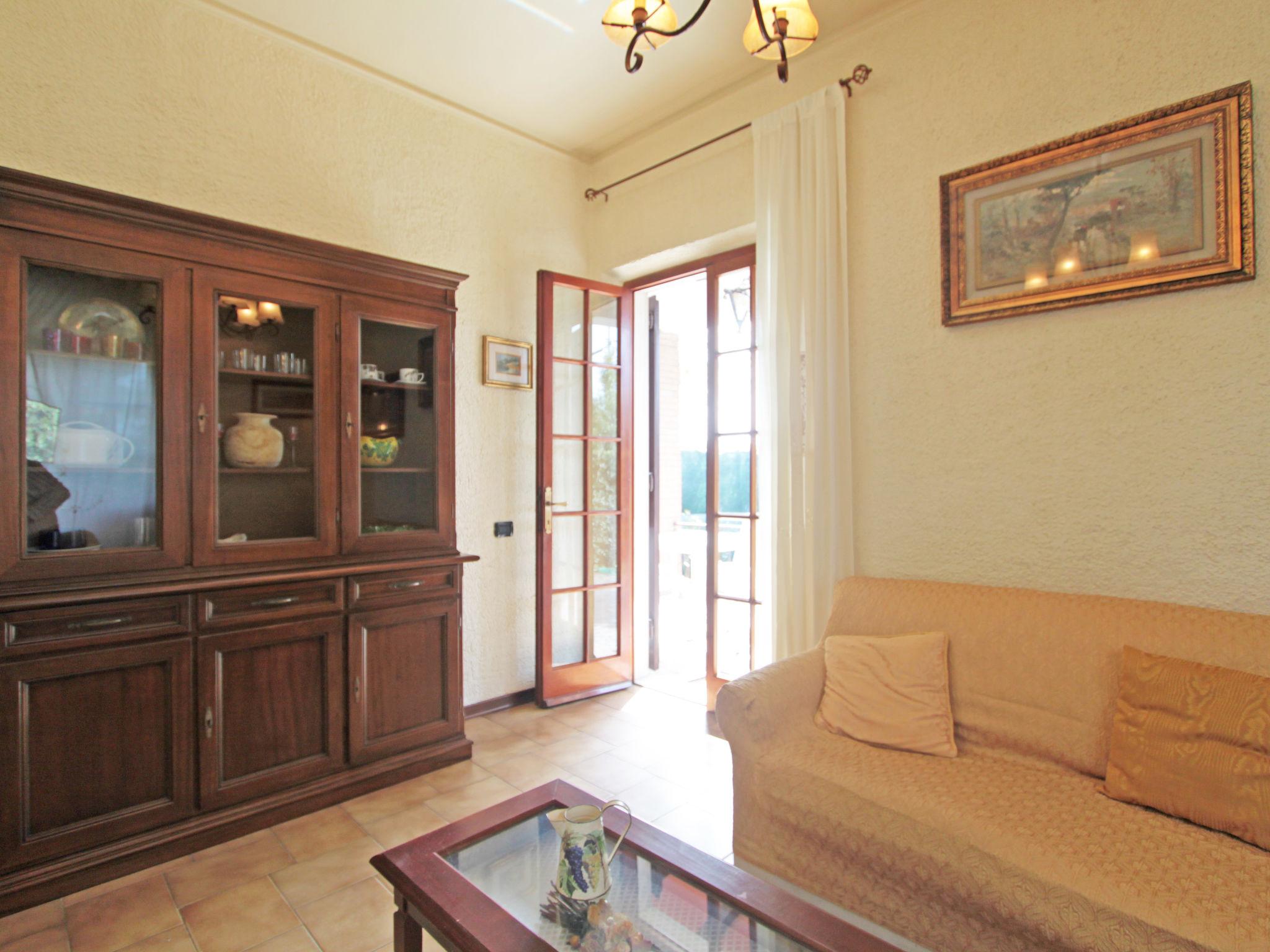 Foto 6 - Casa de 2 habitaciones en Forte dei Marmi con jardín y vistas al mar