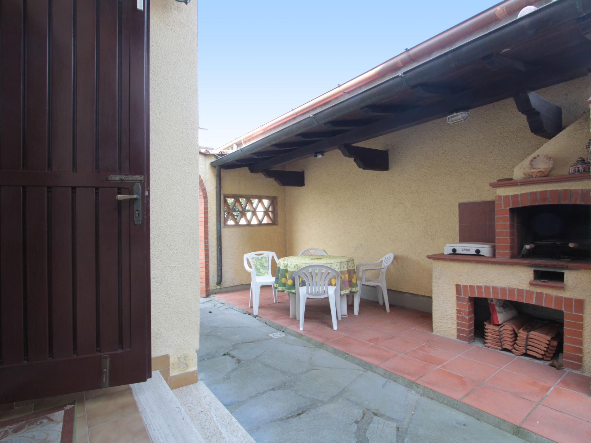 Photo 22 - Maison de 2 chambres à Forte dei Marmi avec jardin et terrasse