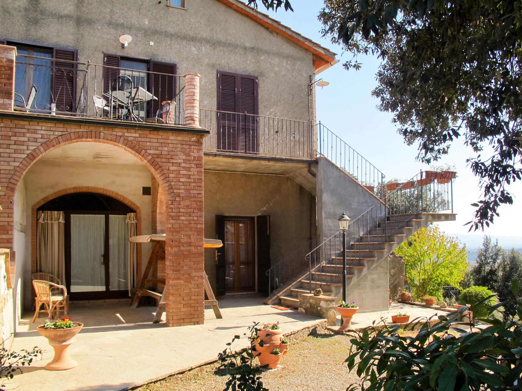 Foto 27 - Appartamento con 2 camere da letto a San Gimignano con piscina privata e giardino