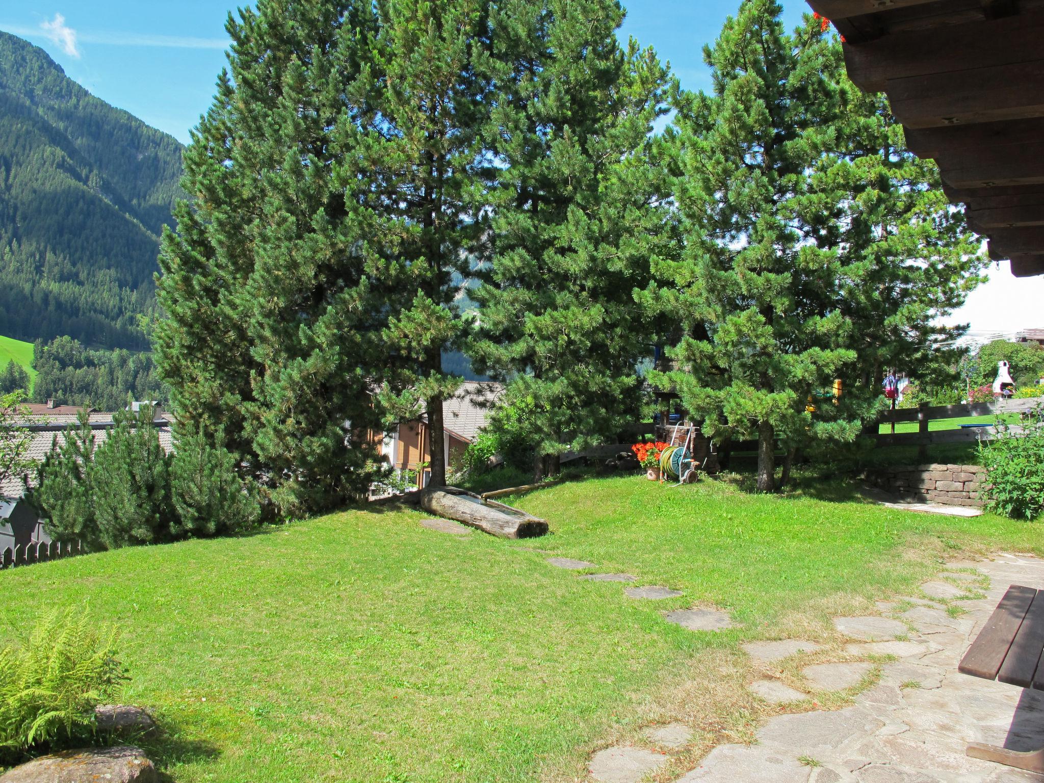 Photo 14 - Appartement de 2 chambres à Ortisei avec jardin et vues sur la montagne