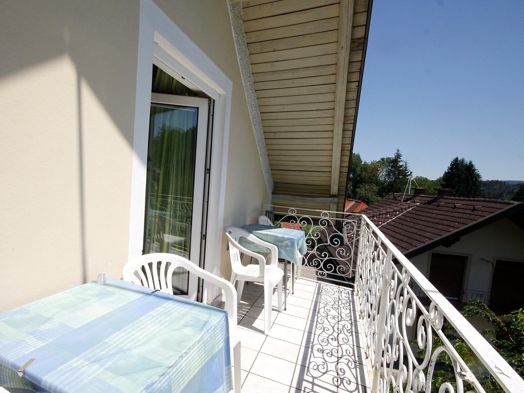 Photo 14 - 3 bedroom Apartment in Velden am Wörther See with garden and mountain view