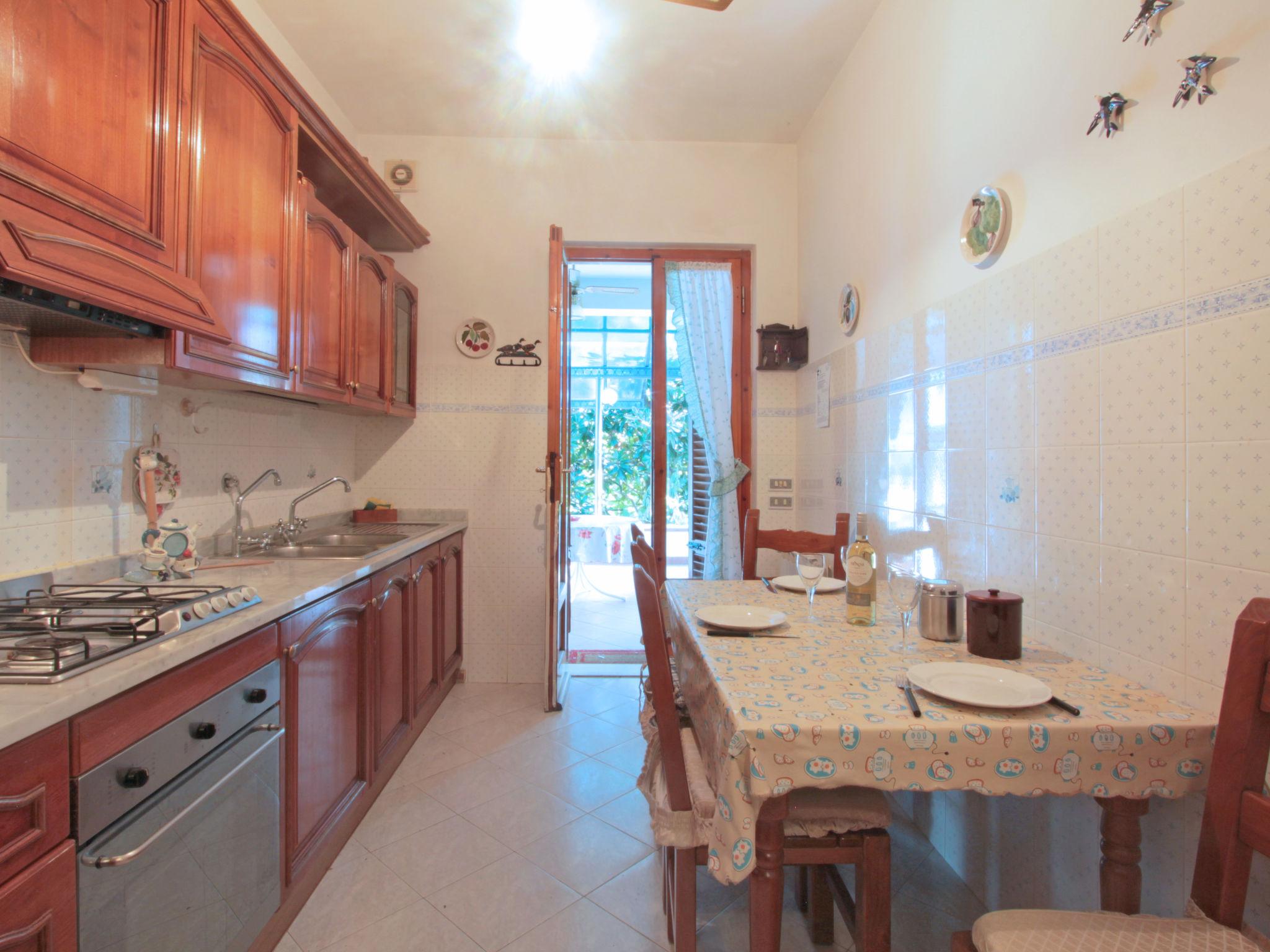 Photo 11 - 5 bedroom House in Forte dei Marmi with garden and sea view