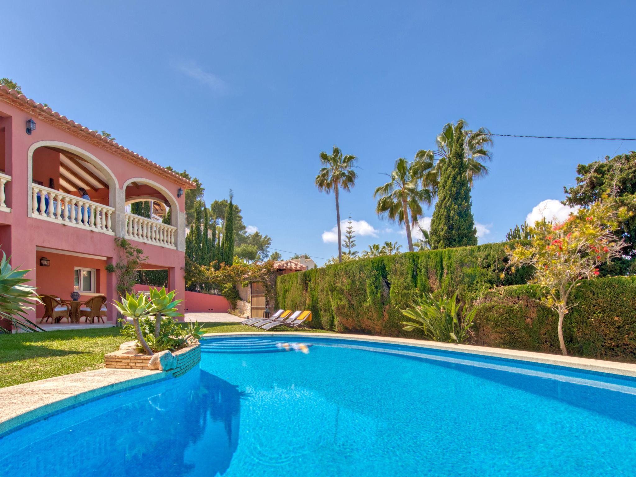 Foto 1 - Casa de 4 quartos em Jávea com piscina privada e vistas do mar