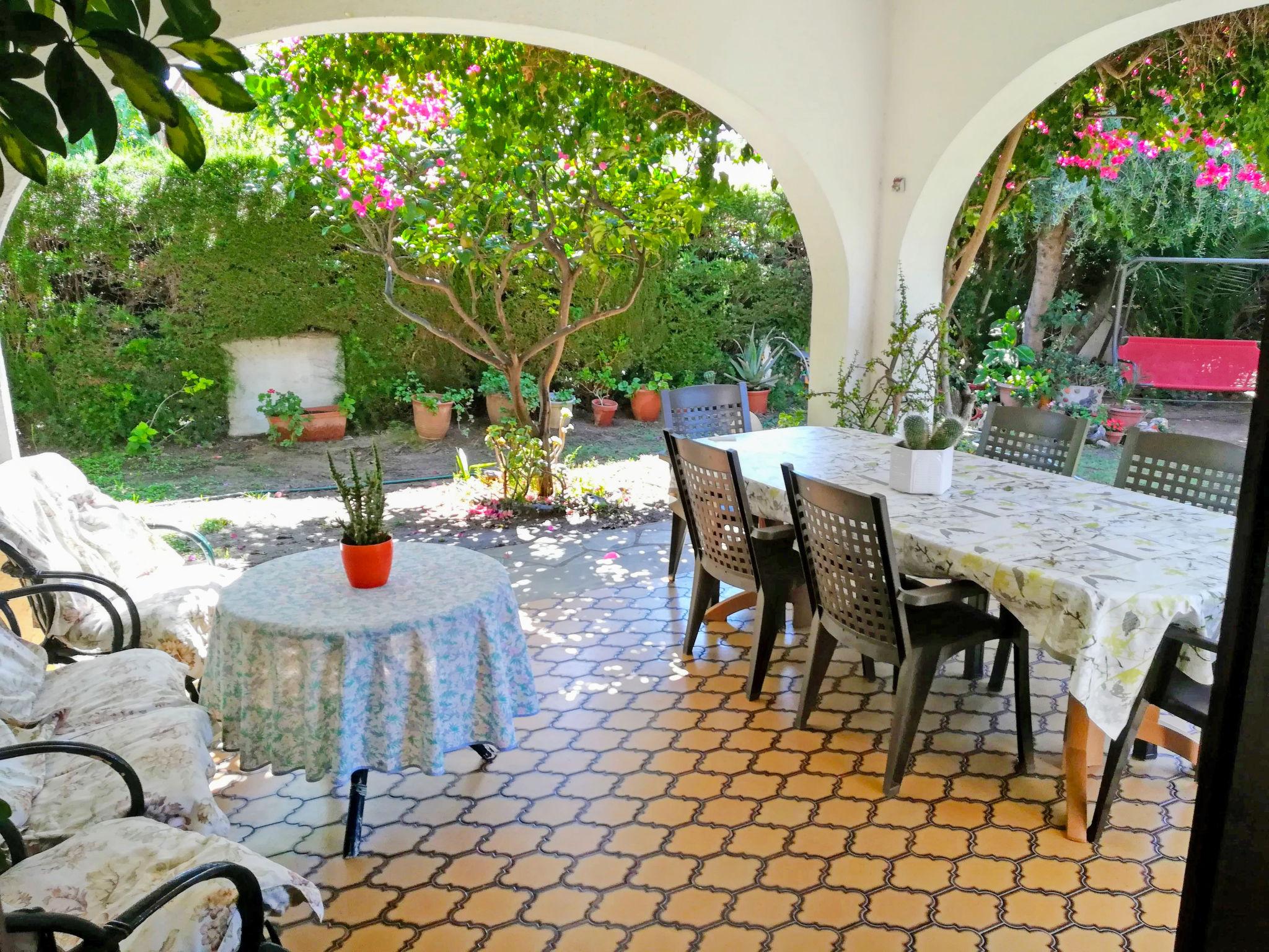 Photo 15 - 4 bedroom House in Cambrils with garden and terrace