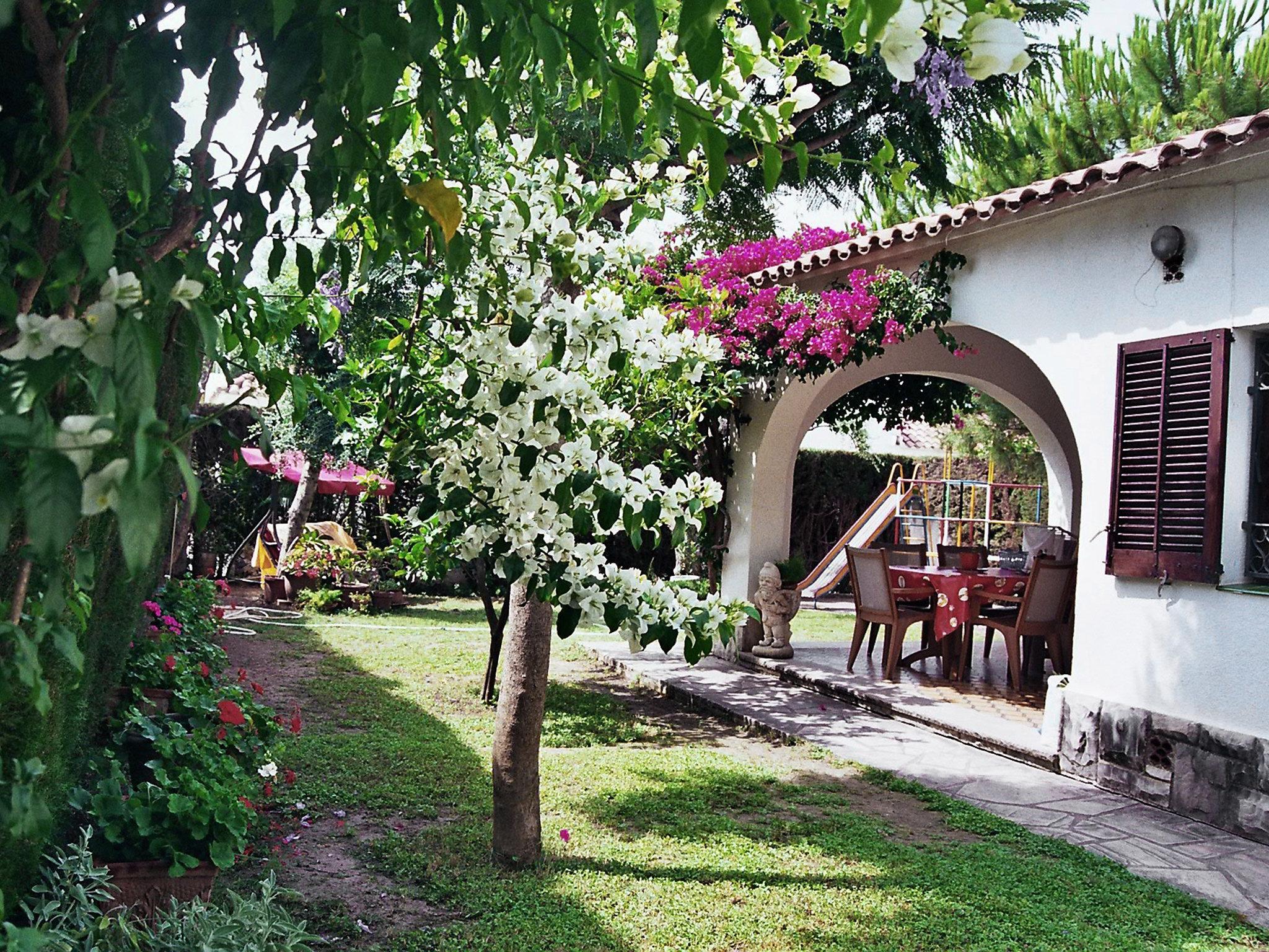 Photo 1 - Maison de 4 chambres à Cambrils avec jardin et vues à la mer