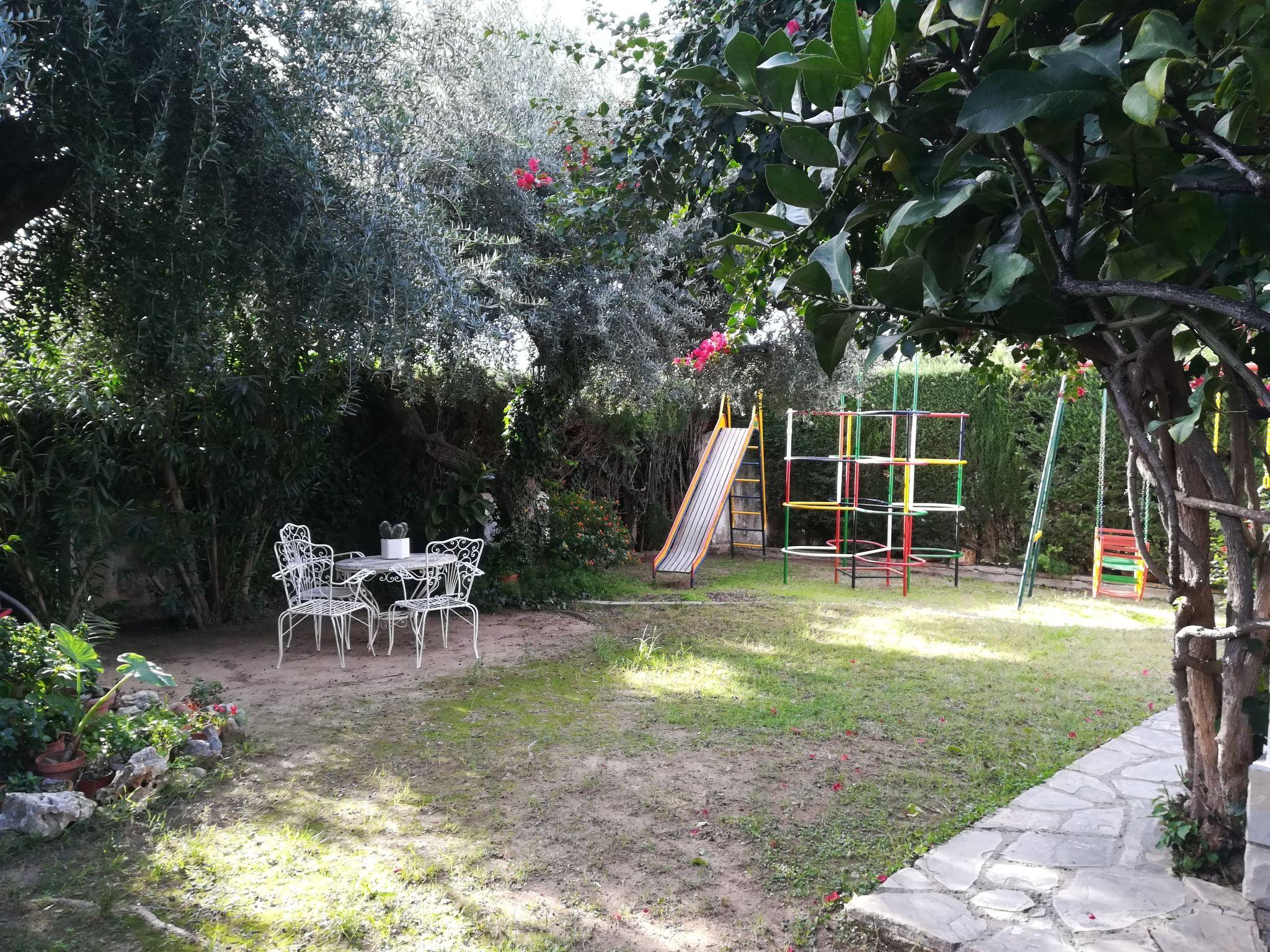 Photo 13 - 4 bedroom House in Cambrils with garden and terrace