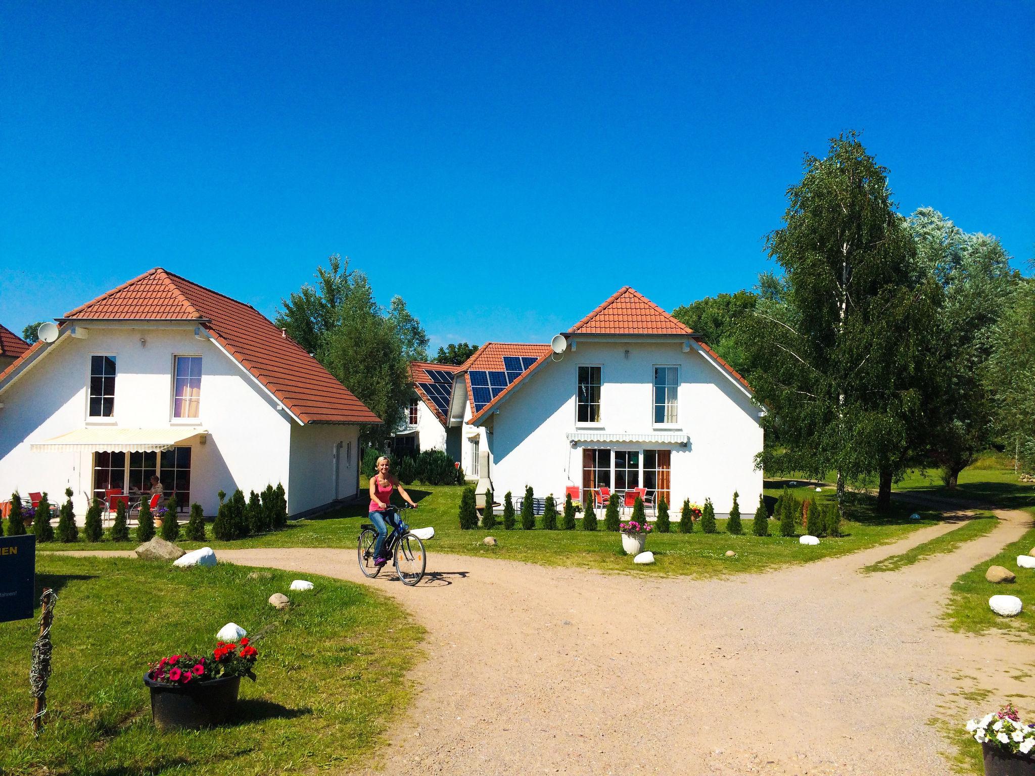 Photo 2 - Maison de 3 chambres à Verchen avec jardin et vues sur la montagne