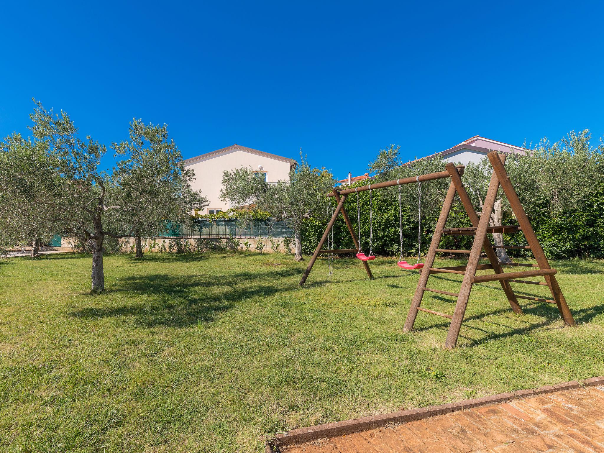 Photo 25 - Maison de 4 chambres à Vodnjan avec piscine privée et jardin