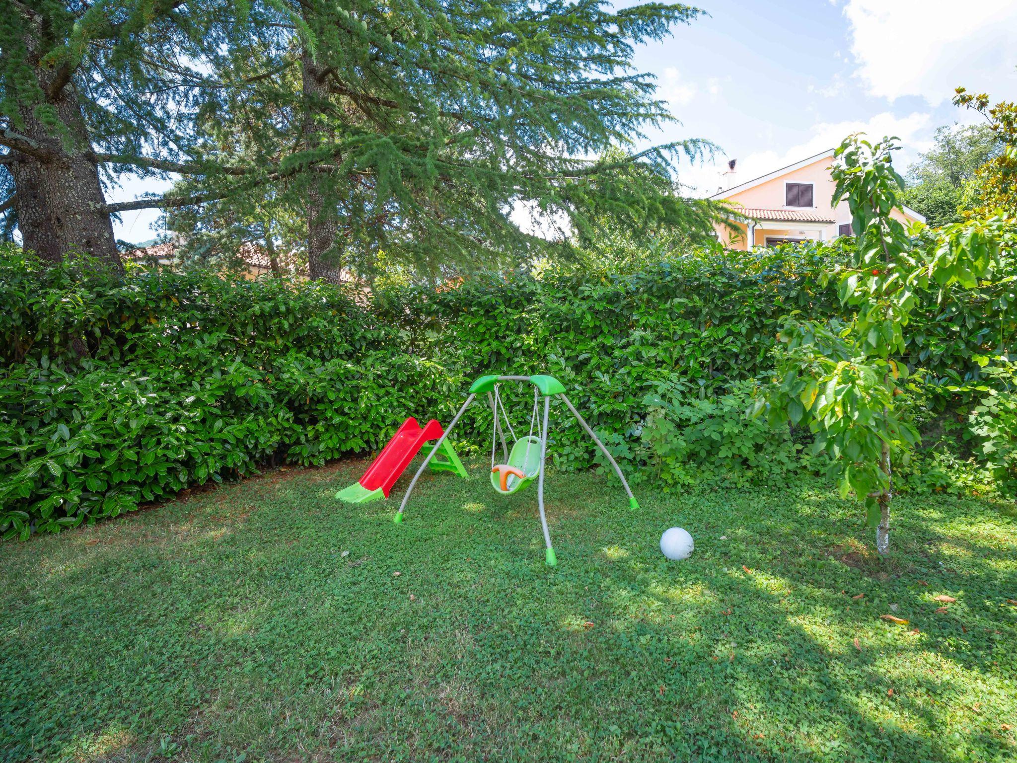 Foto 26 - Casa con 4 camere da letto a Matulji con piscina privata e terrazza