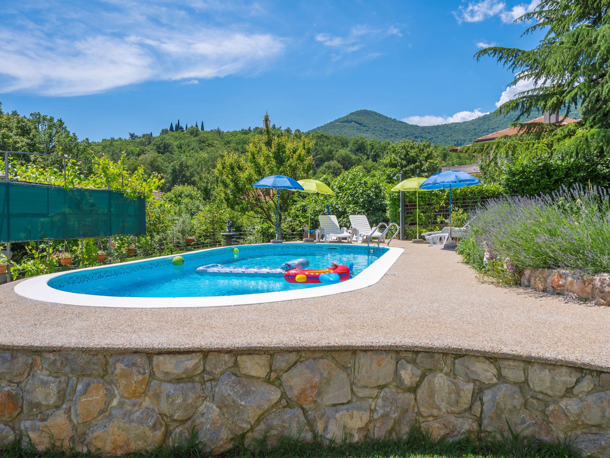 Foto 24 - Casa con 4 camere da letto a Matulji con piscina privata e terrazza