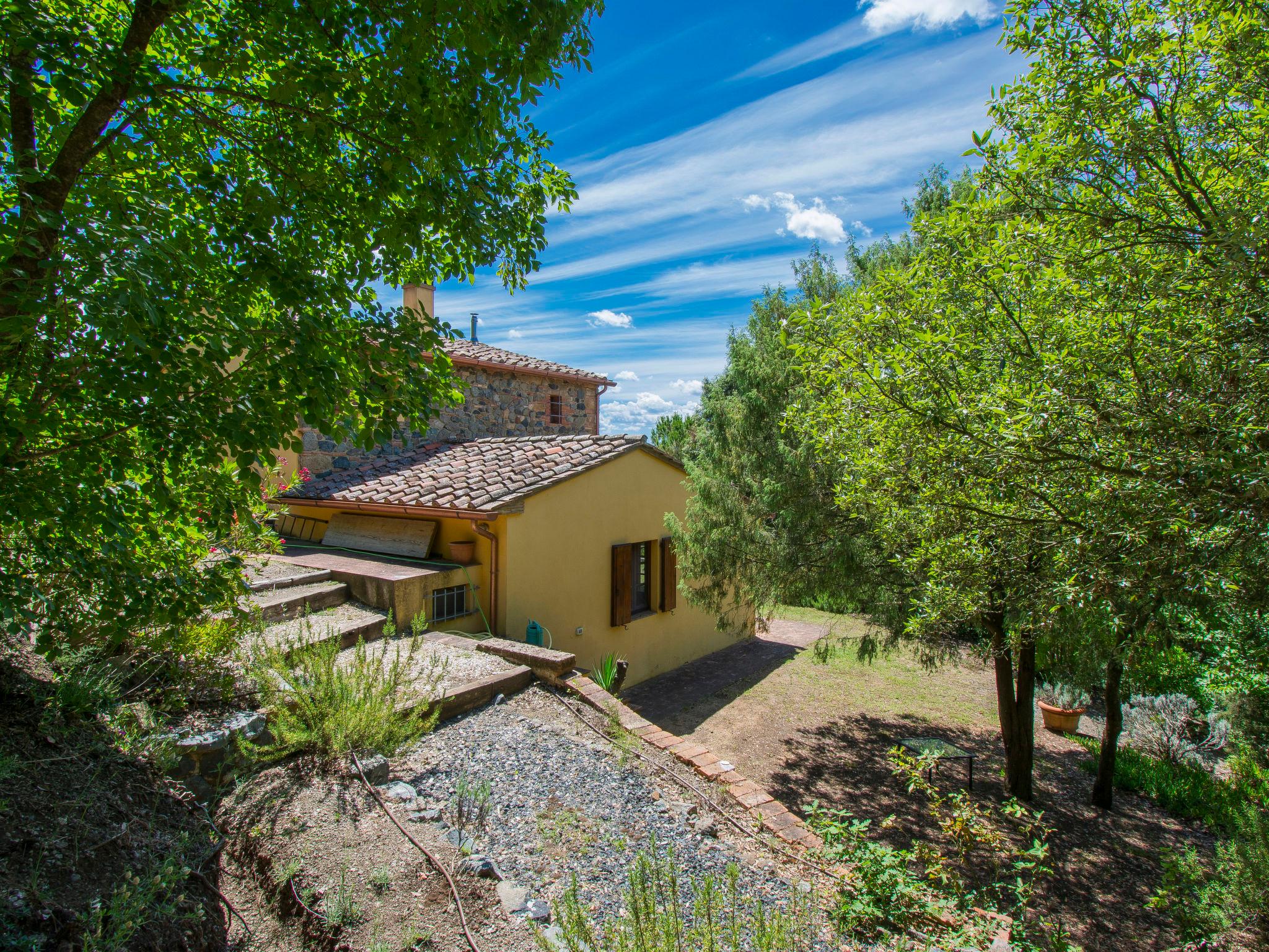 Foto 25 - Casa de 3 quartos em Riparbella com jardim e terraço