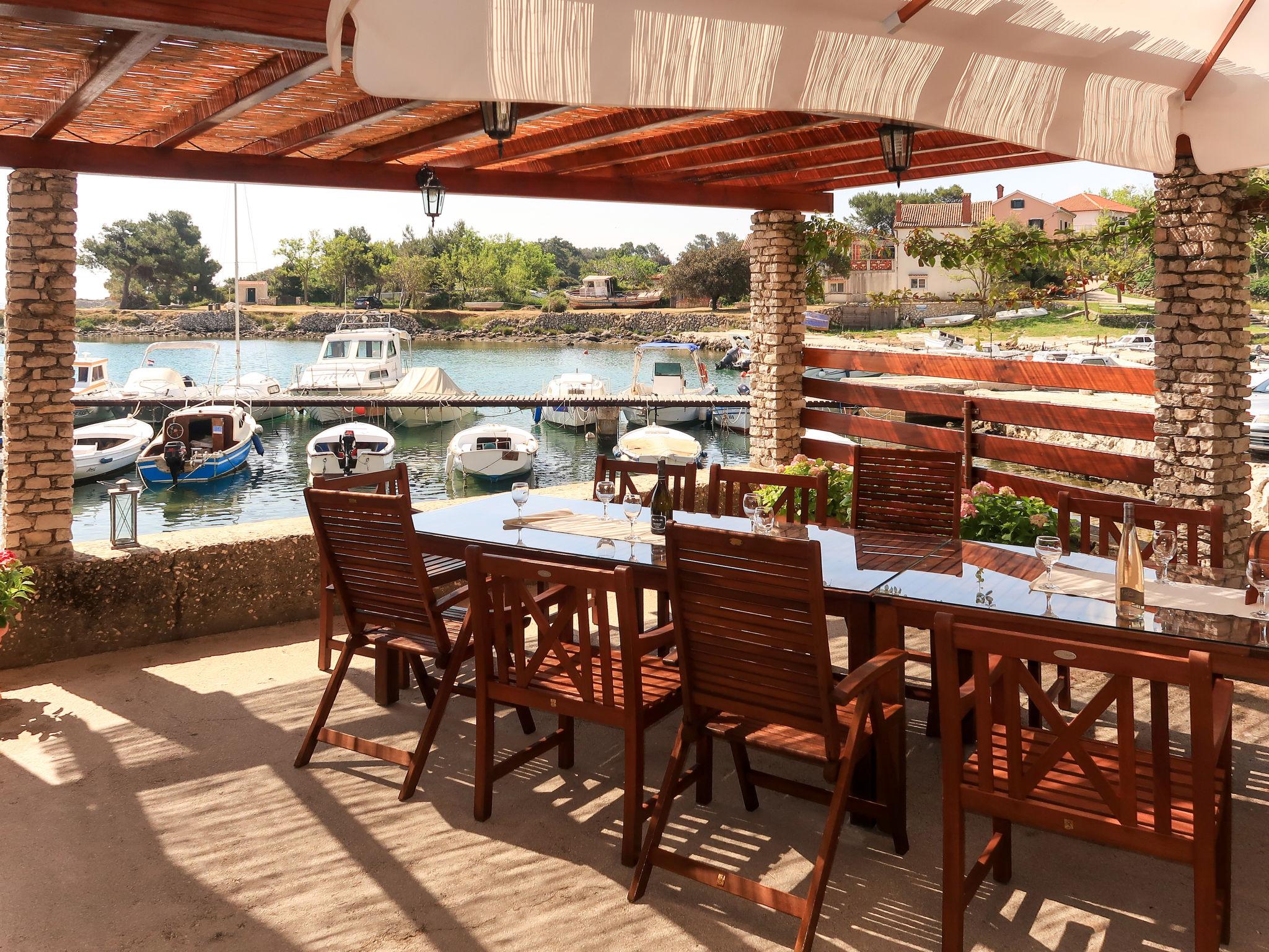 Foto 2 - Haus mit 4 Schlafzimmern in Mali Lošinj mit terrasse und blick aufs meer