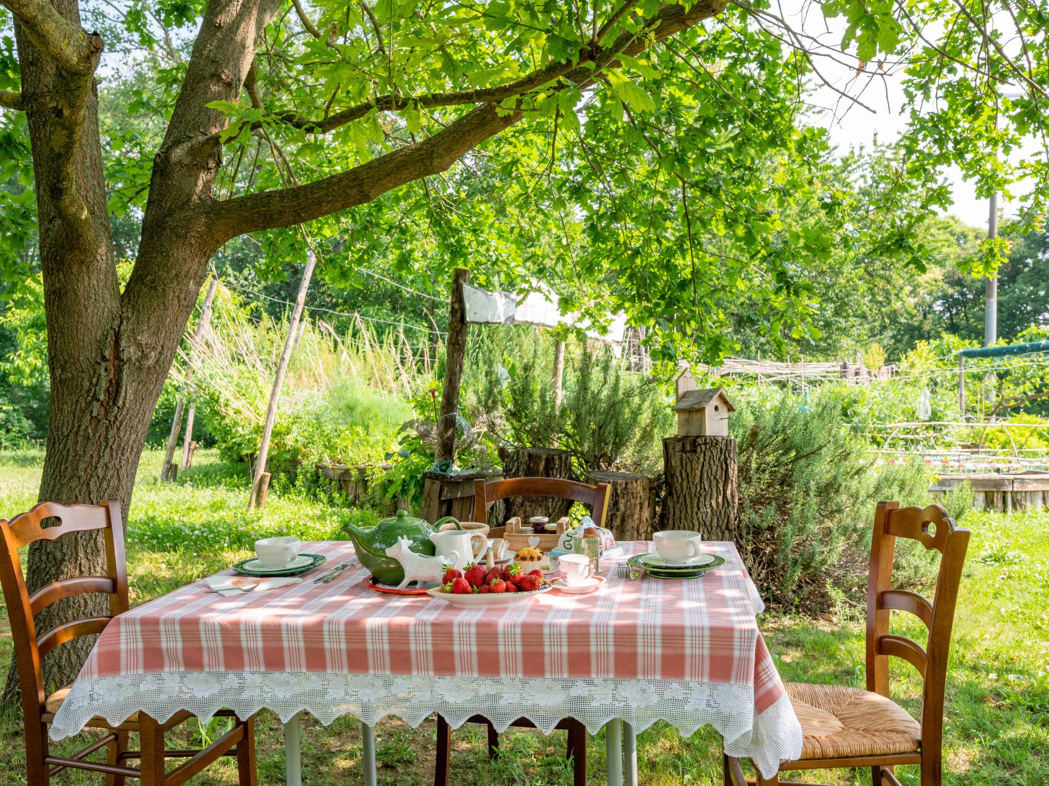 Foto 3 - Appartamento con 2 camere da letto a Cortiglione con giardino e terrazza