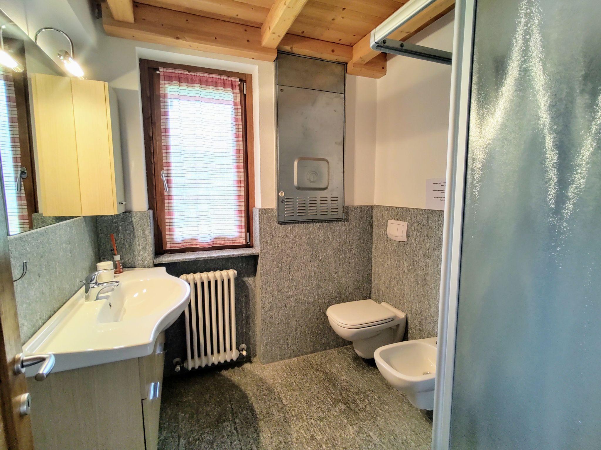 Photo 15 - 2 bedroom House in Peglio with garden and mountain view