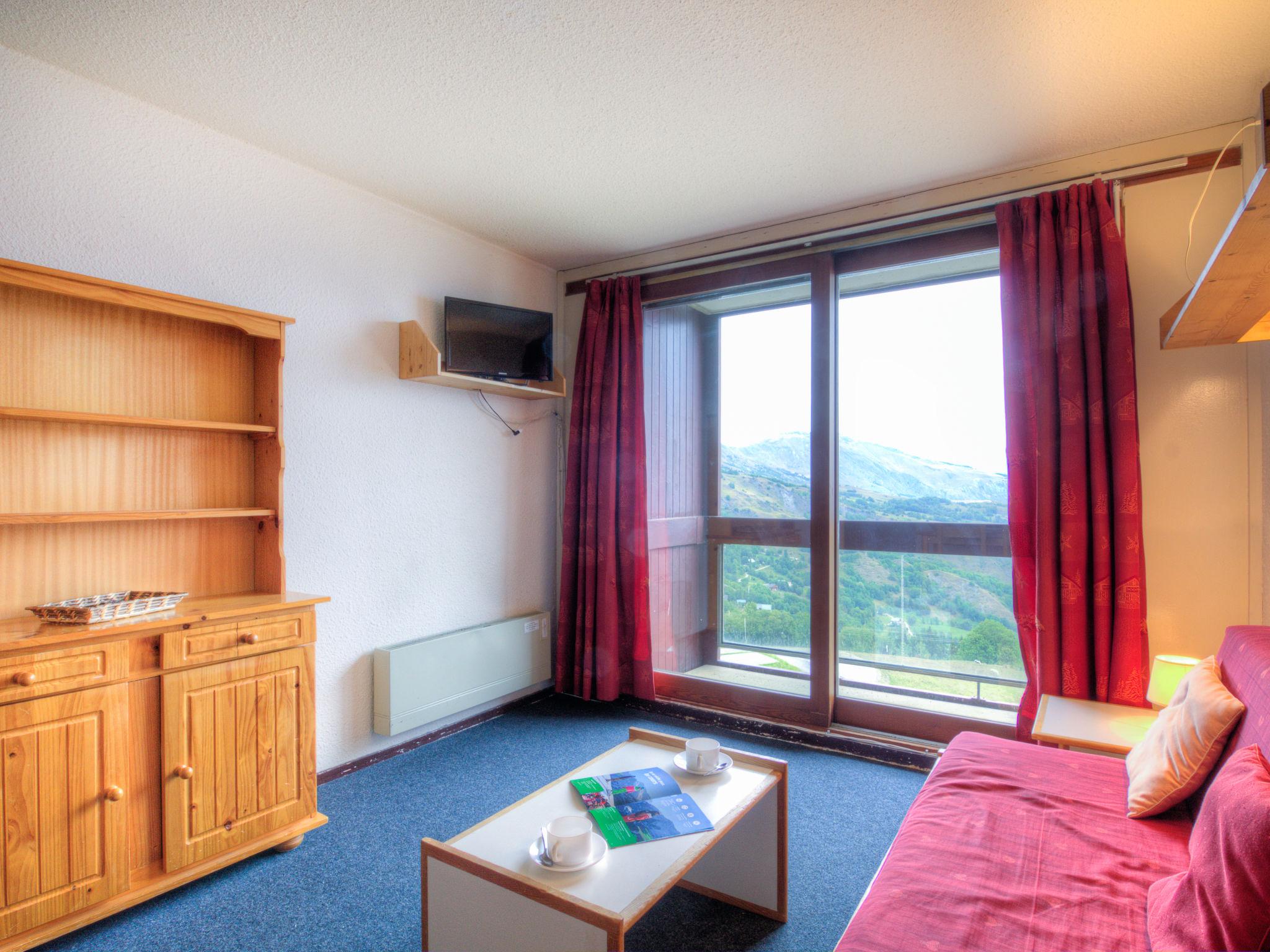 Foto 7 - Apartamento de 1 habitación en Villarembert con piscina y vistas a la montaña