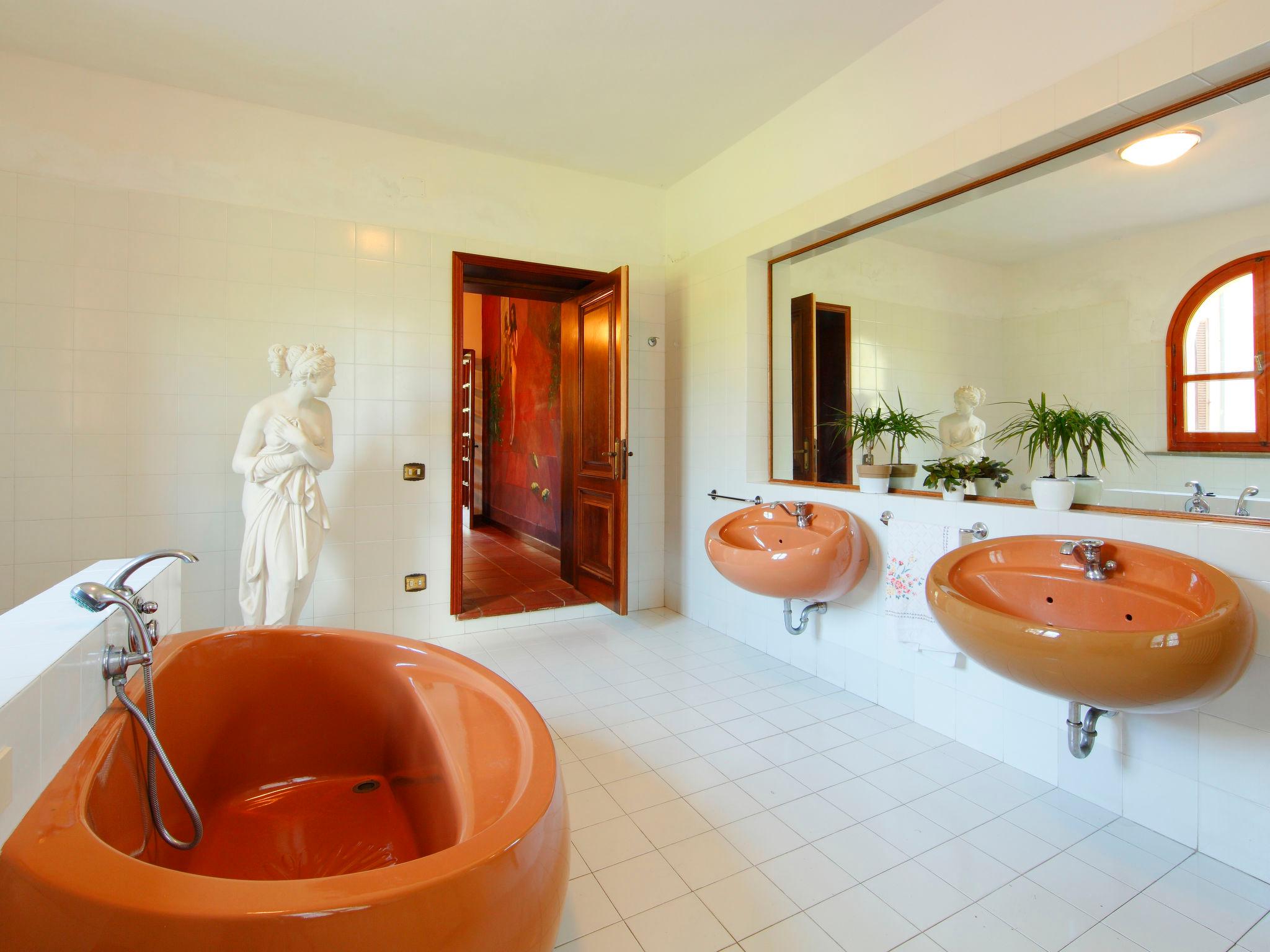 Photo 30 - 5 bedroom House in San Miniato with private pool and garden