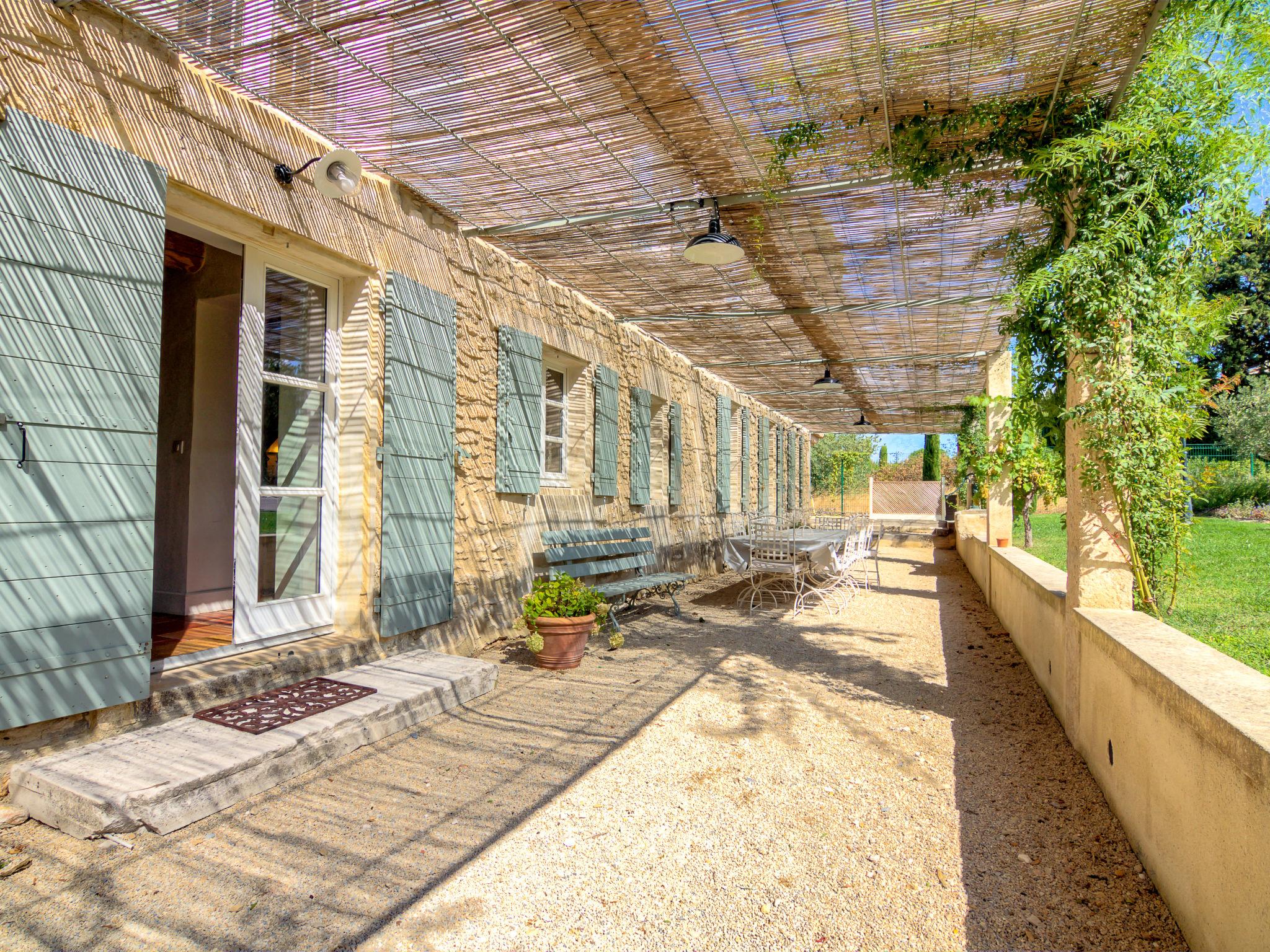 Foto 34 - Haus mit 4 Schlafzimmern in Saint-Rémy-de-Provence mit privater pool und terrasse
