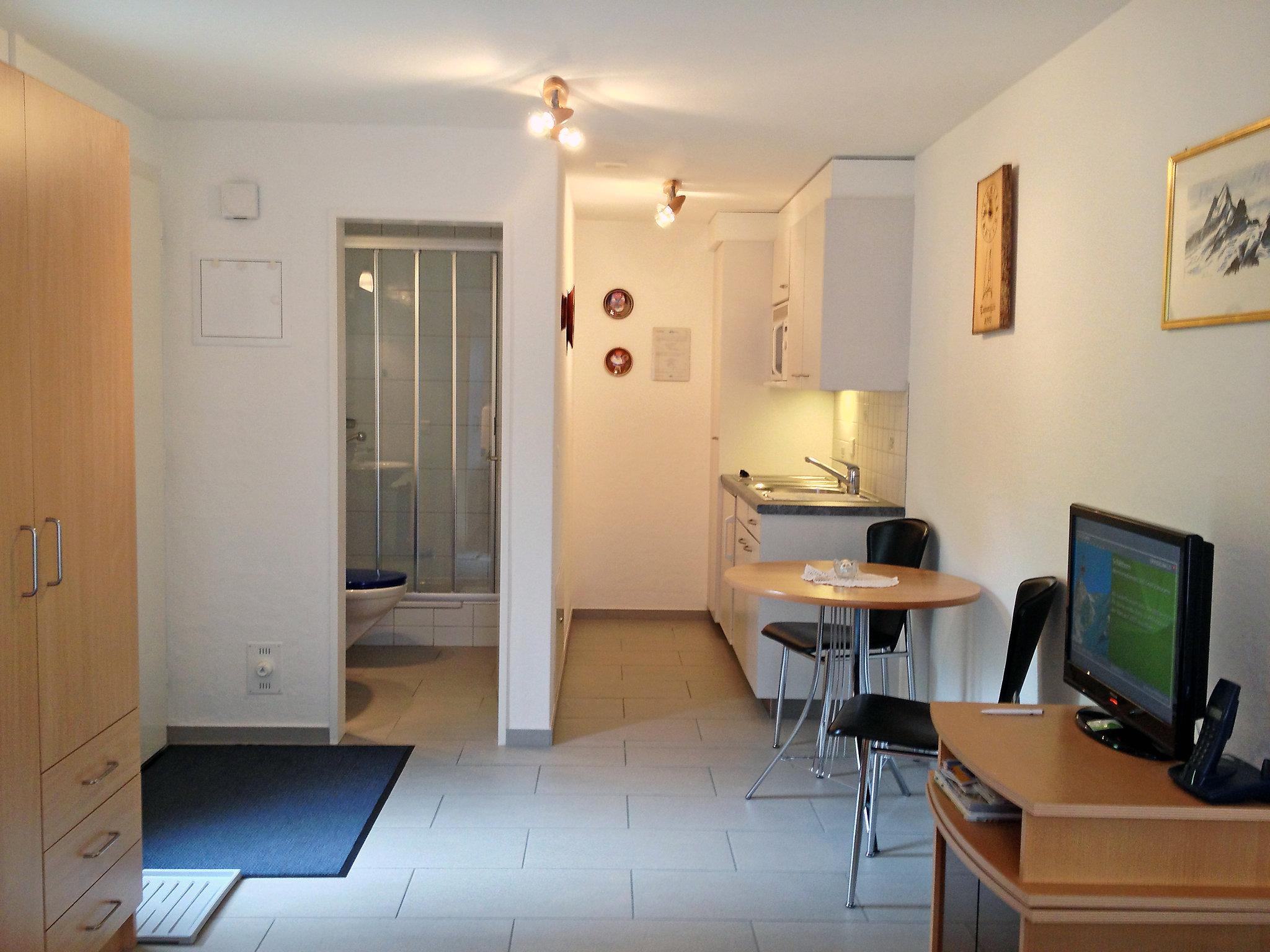 Foto 2 - Apartamento em Grindelwald com jardim